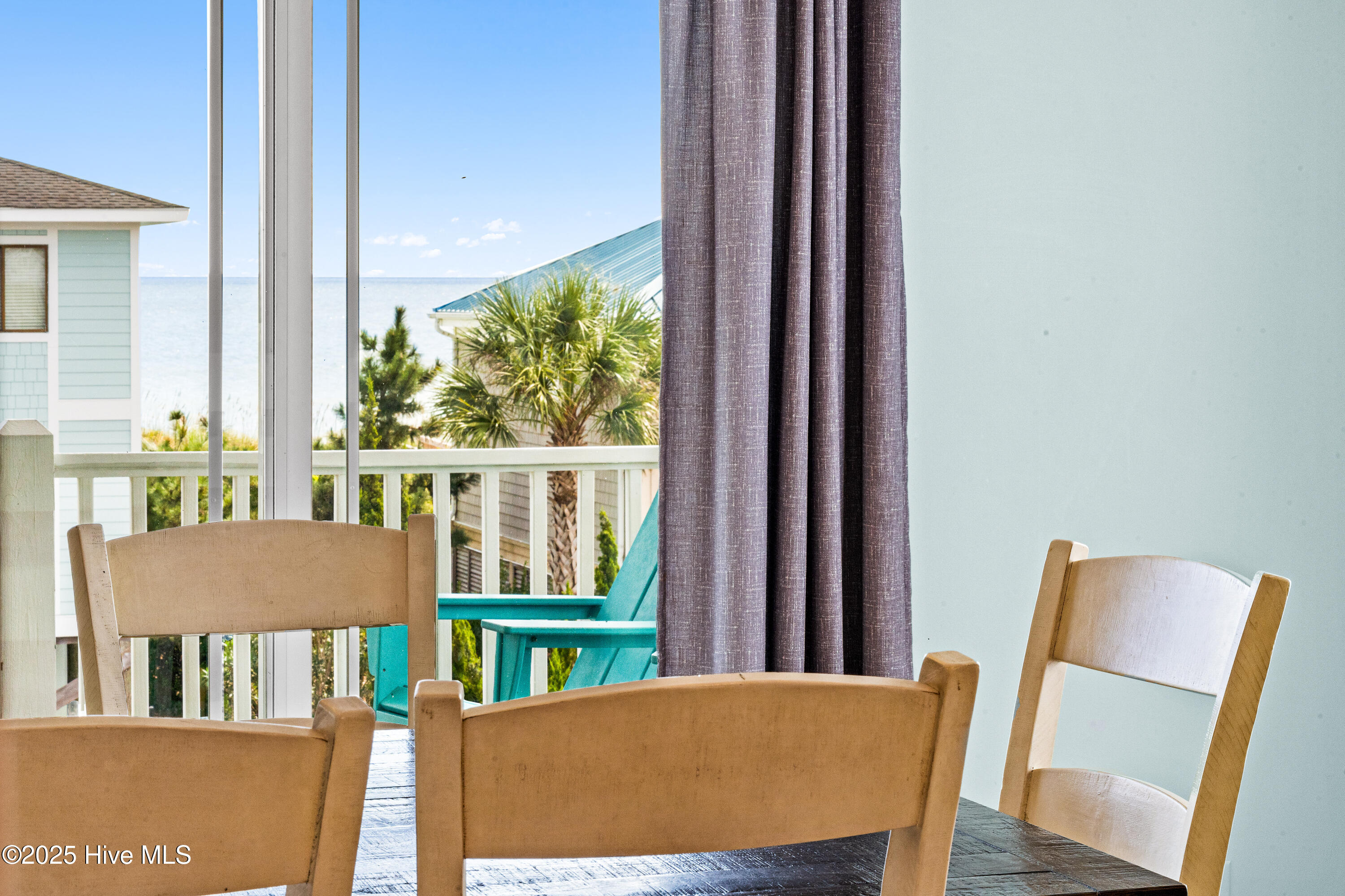 100530608 | Photo 30