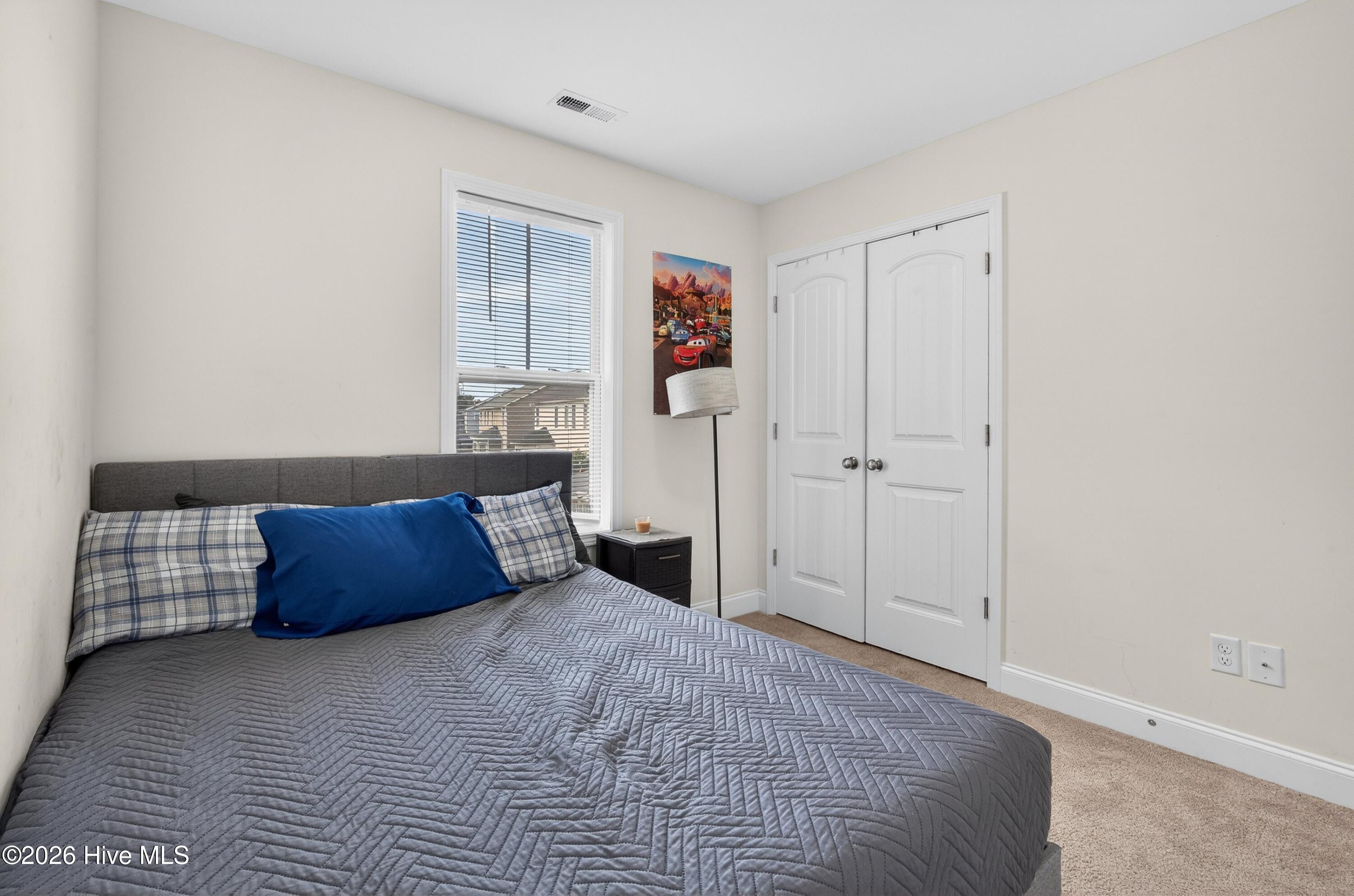 100565414 | Photo 31