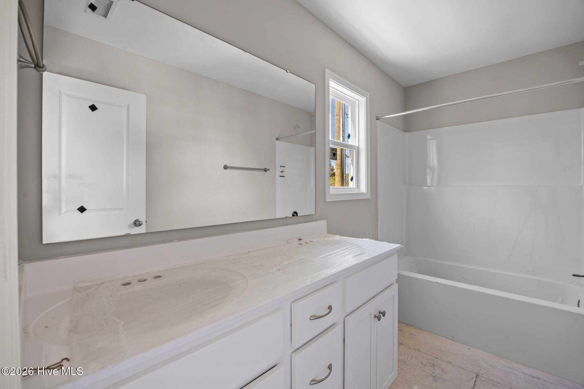 100566051 | Photo 10