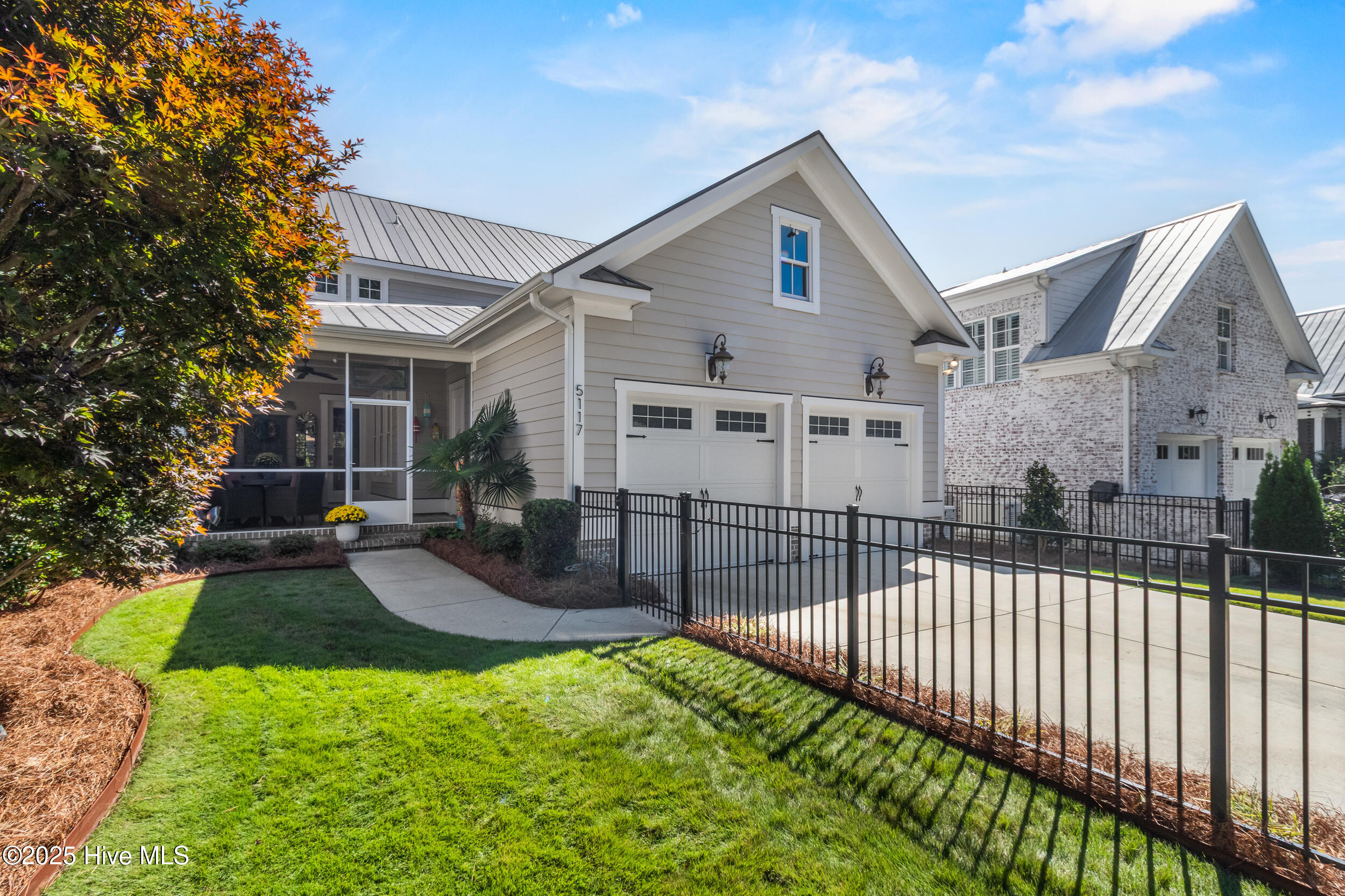 100537766 | Photo 48