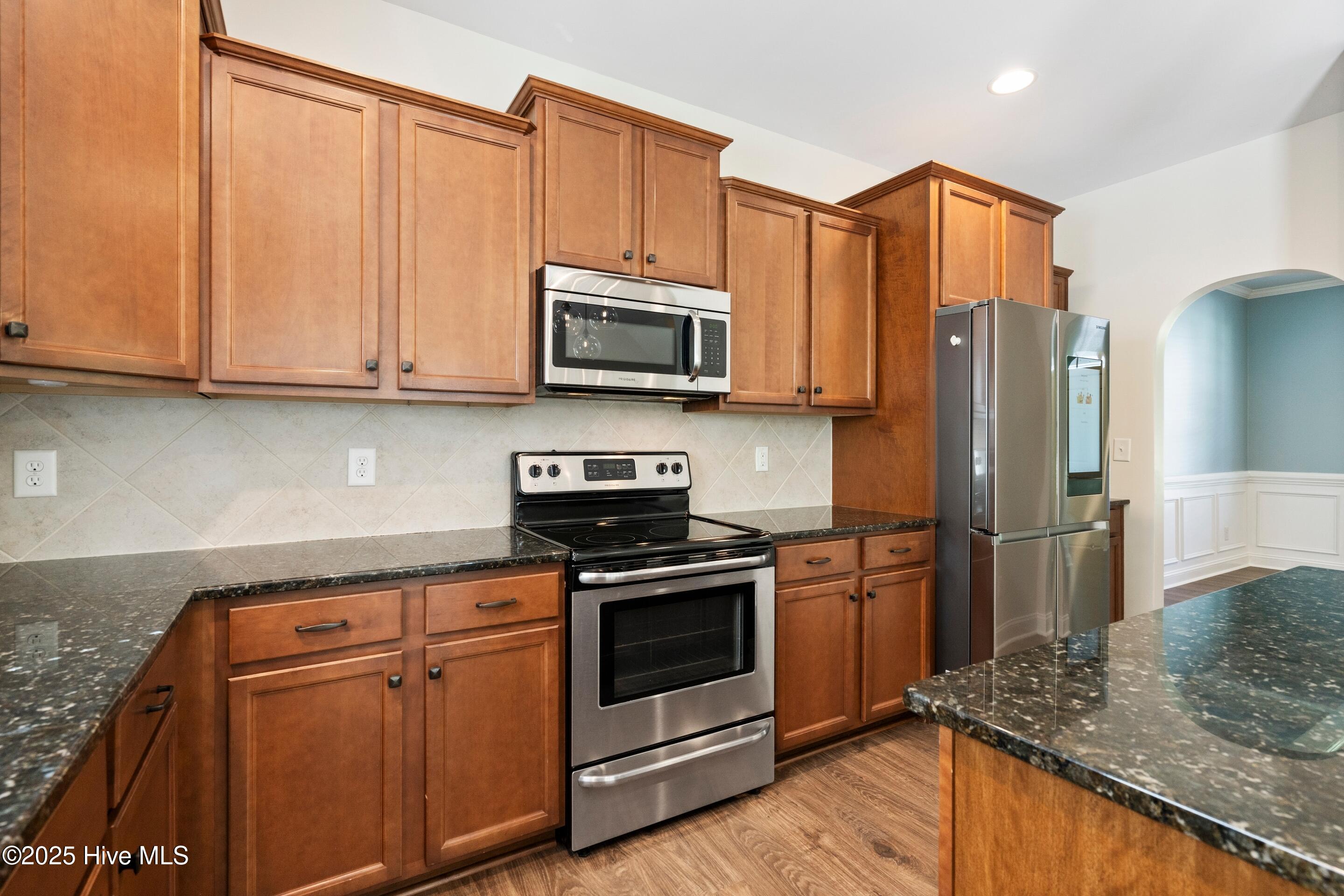 100506329 | Photo 15