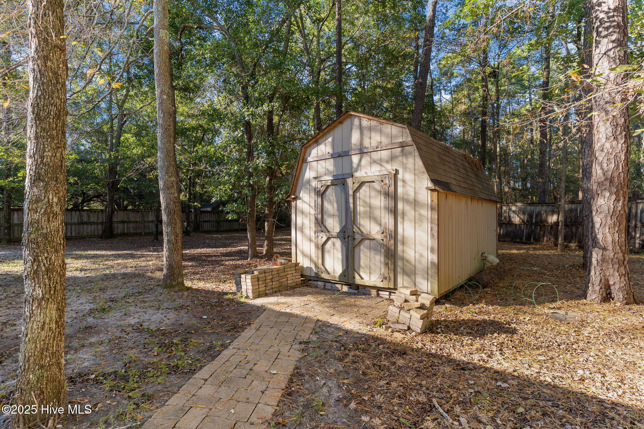 100537422 | Photo 58