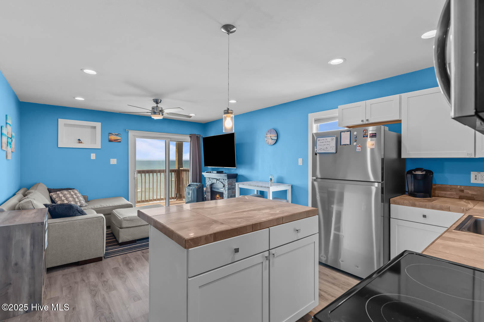 100505296 | Photo 22