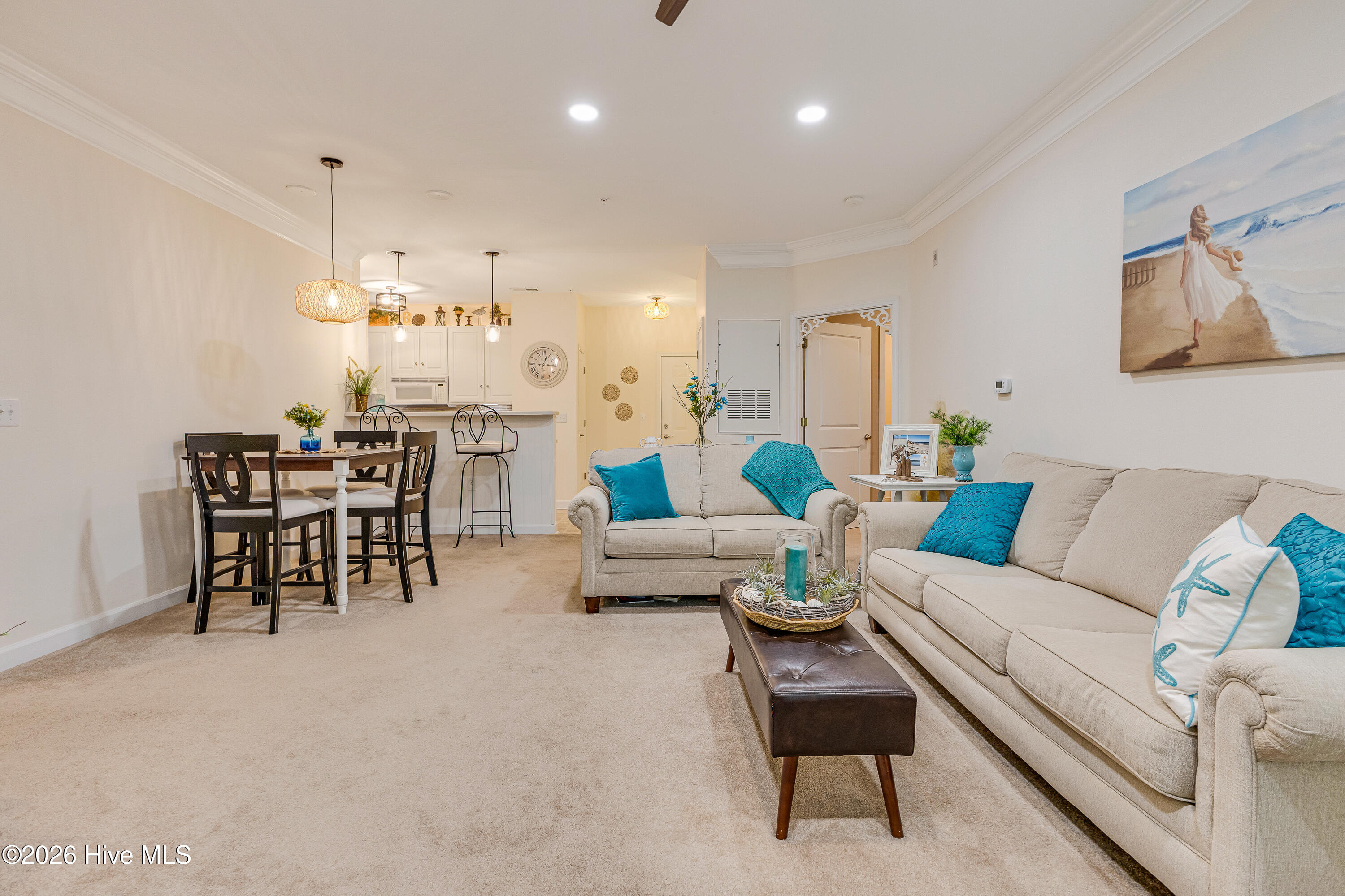 100555725 | Photo 15