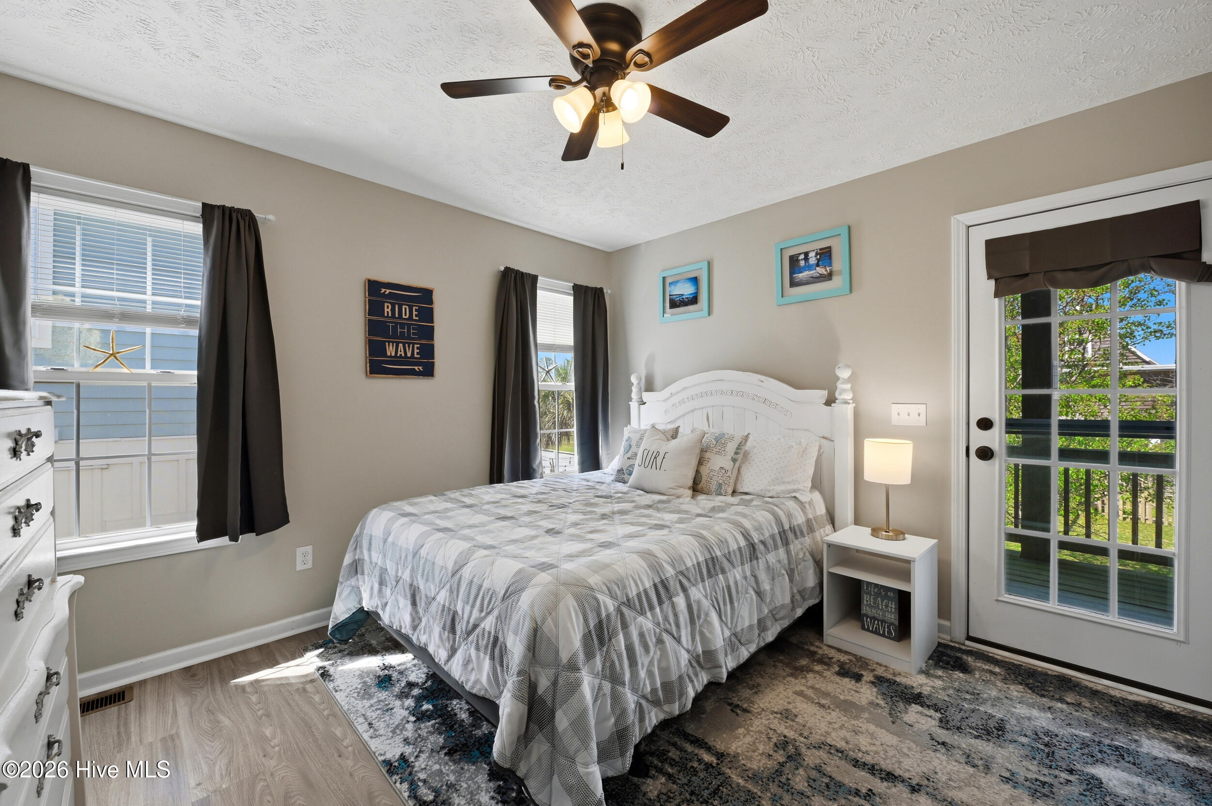 100565799 | Photo 10