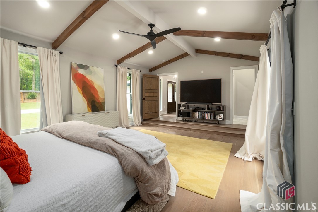 1041 Hollow Creek Way