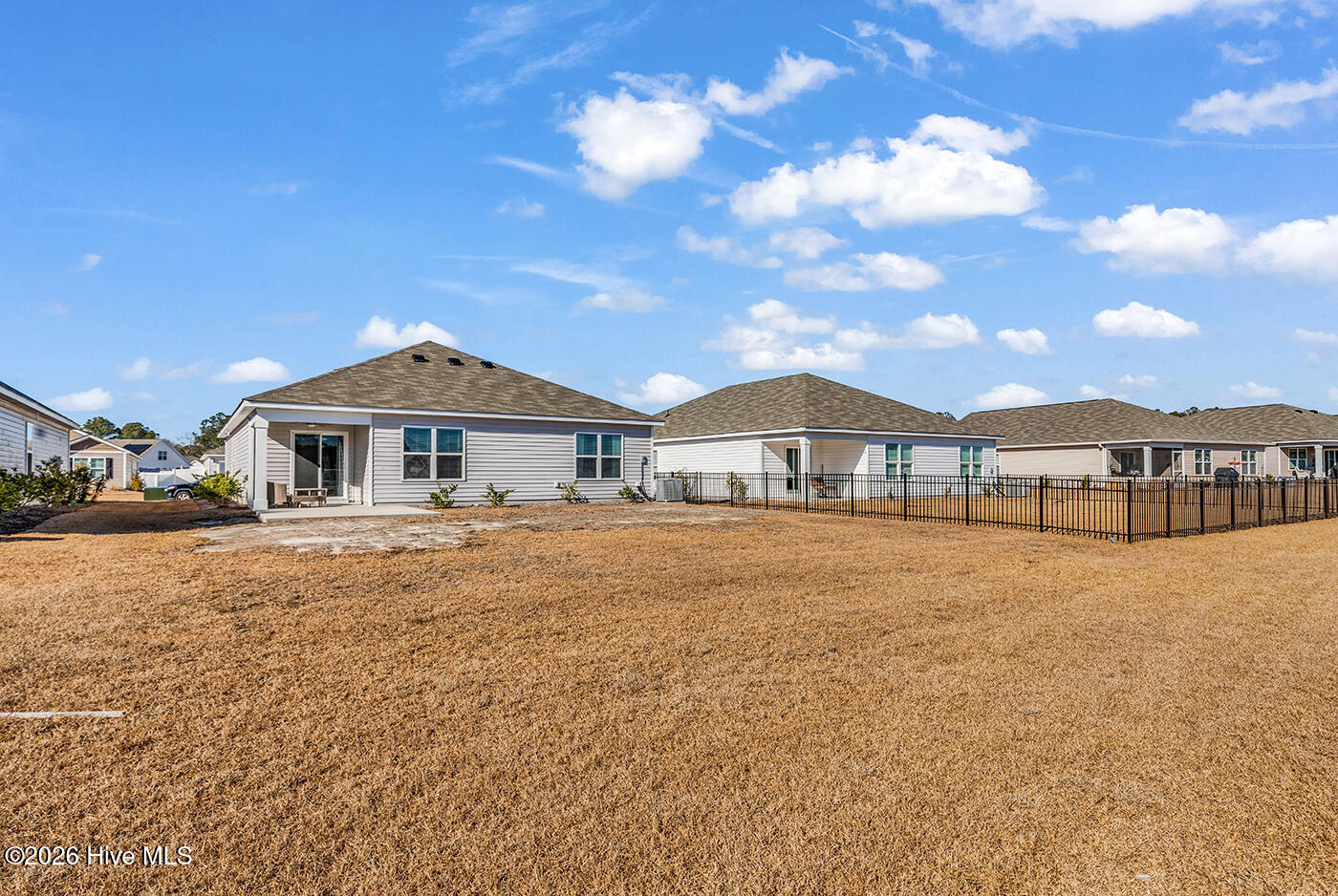 100554771 | Photo 25