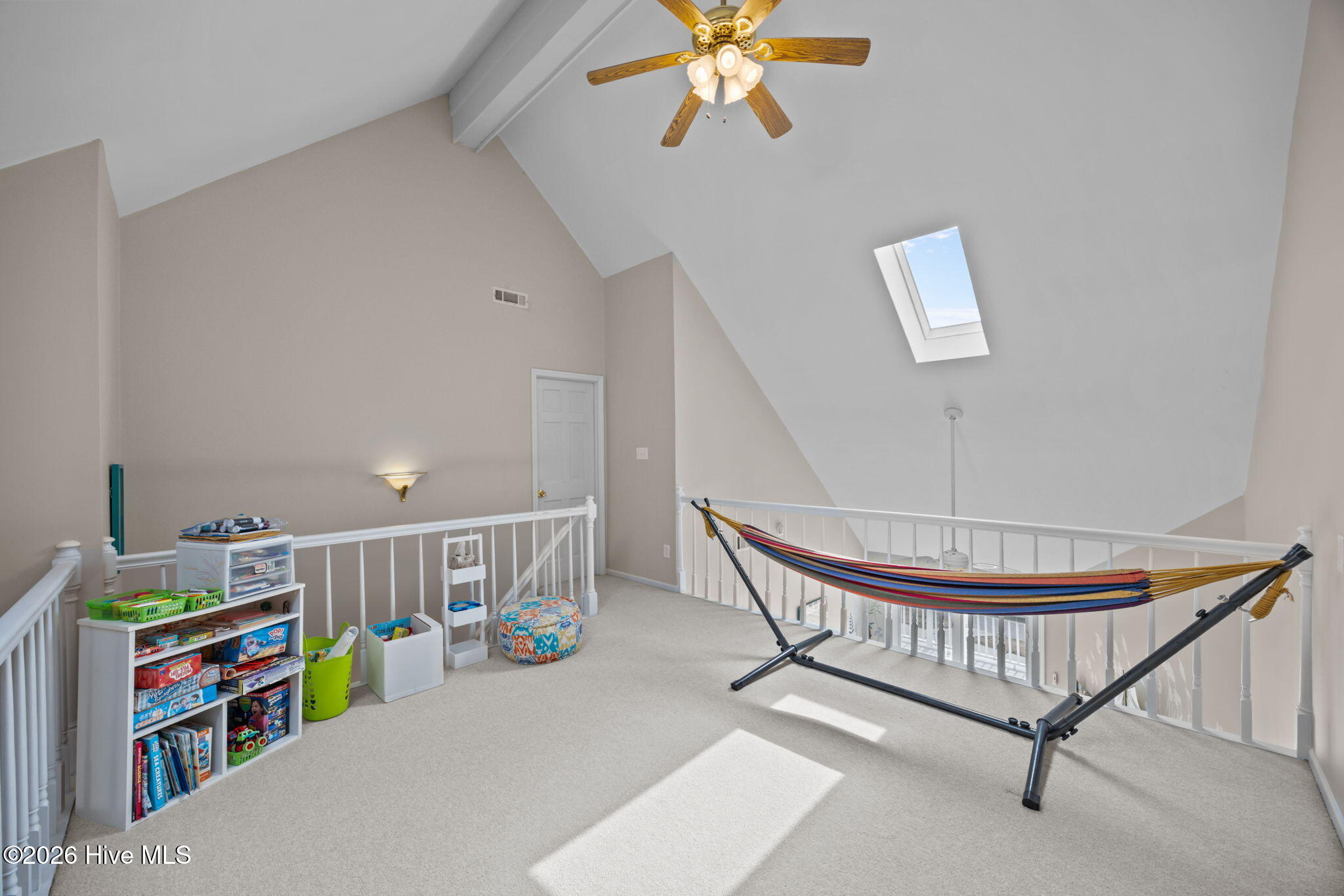 100555604 | Photo 30