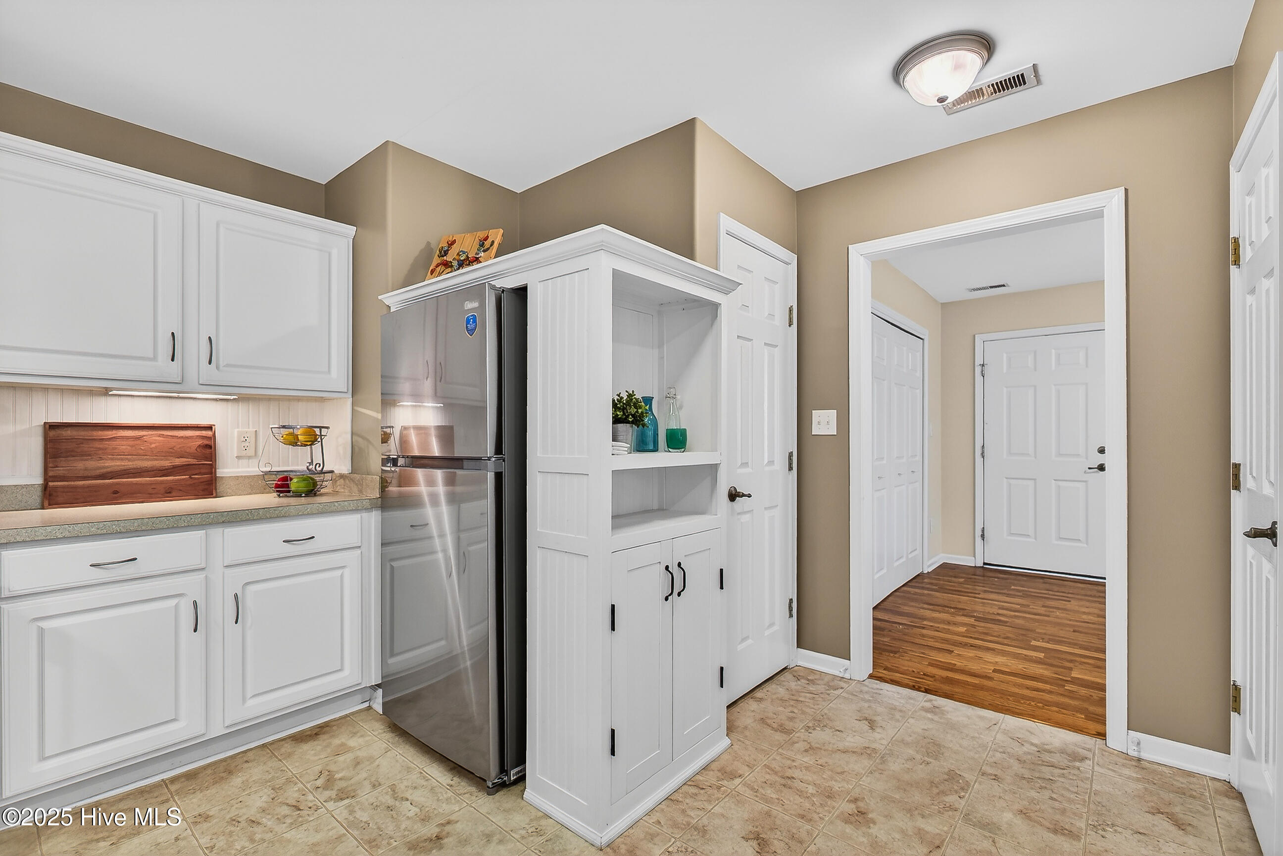 100546010 | Photo 18