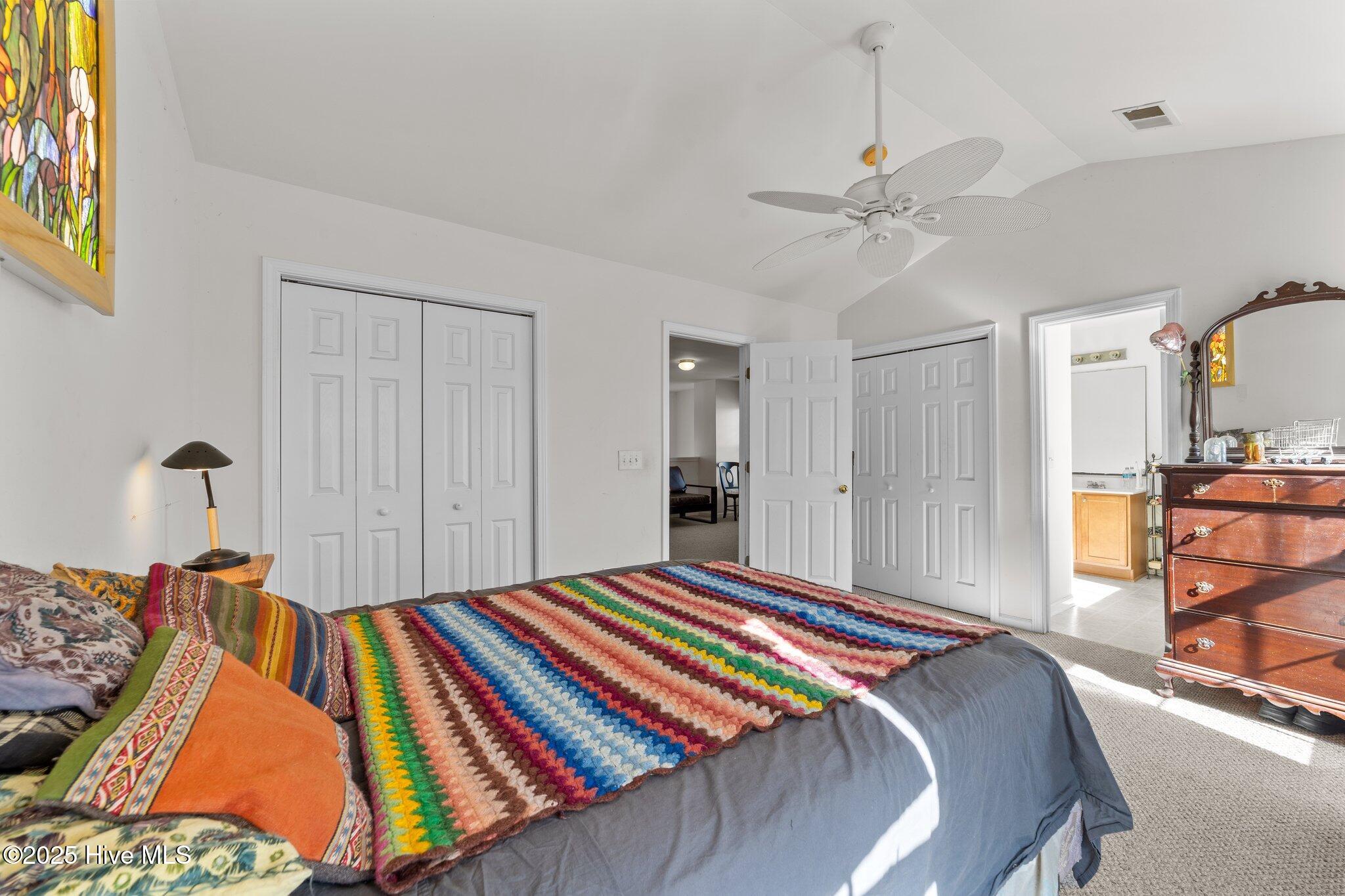 100502456 | Photo 28