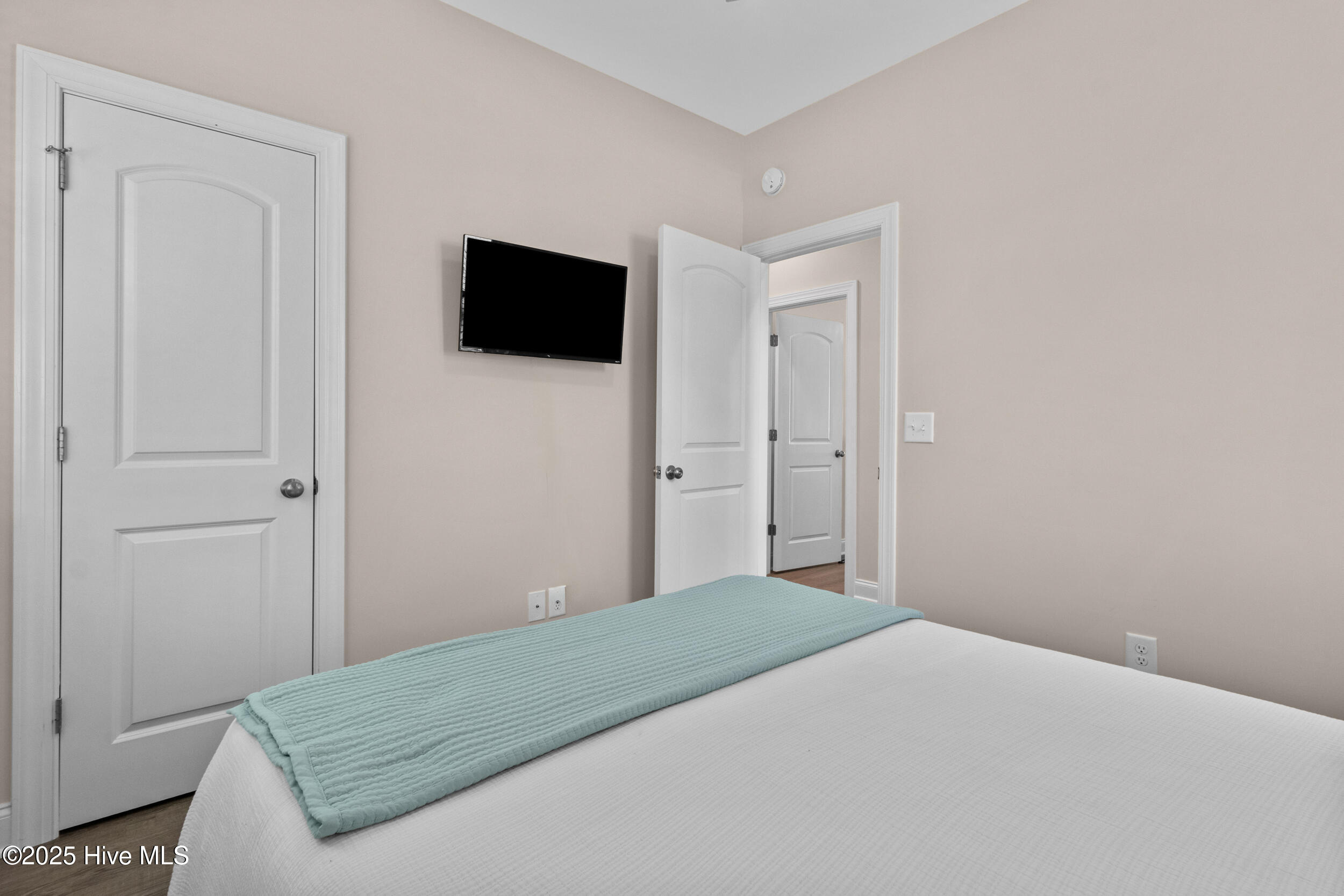 100537622 | Photo 28