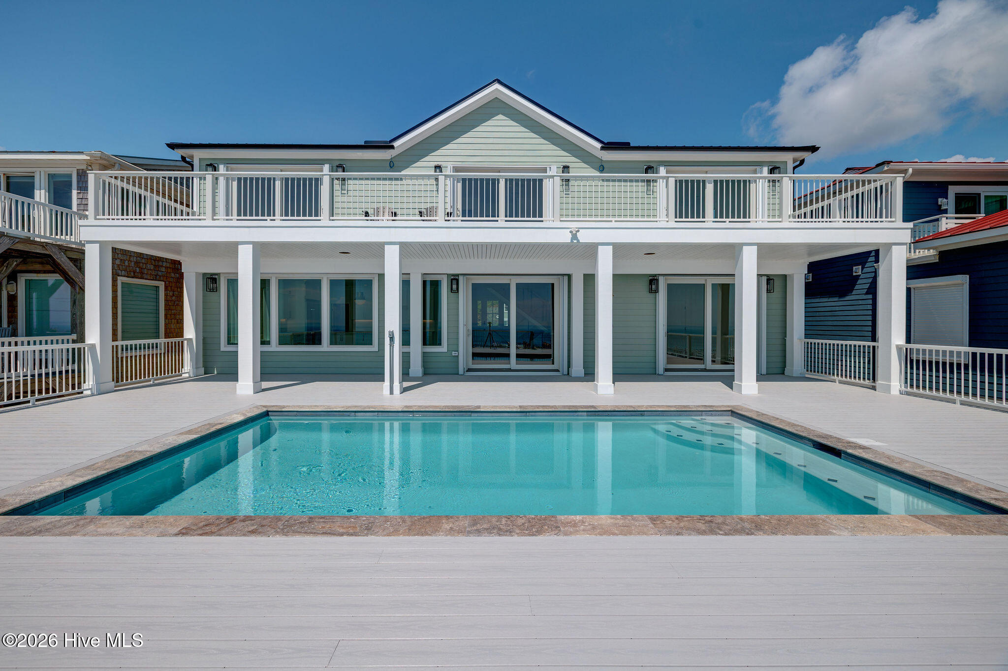 100556815 | Photo 12