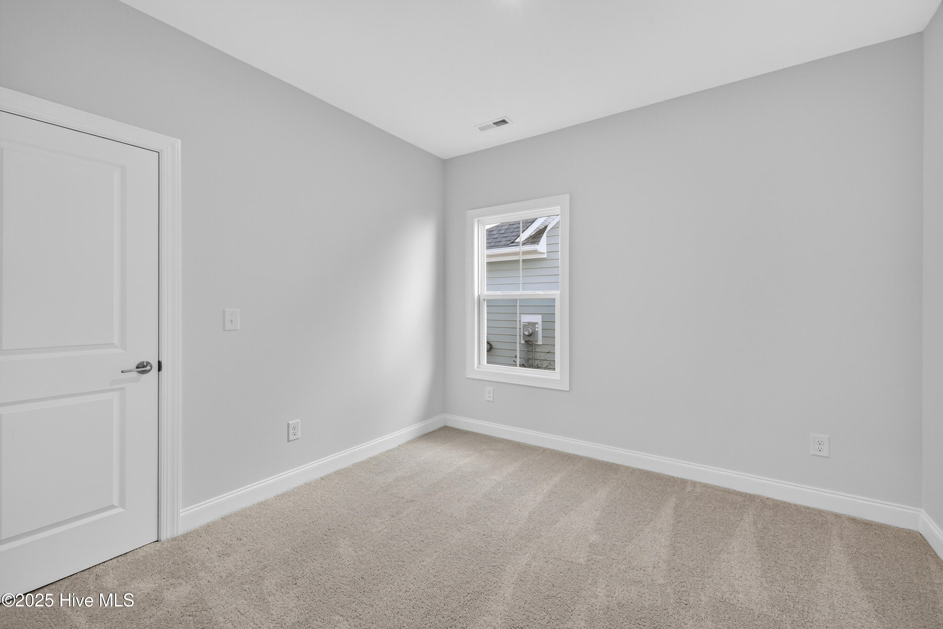 100544174 | Photo 15