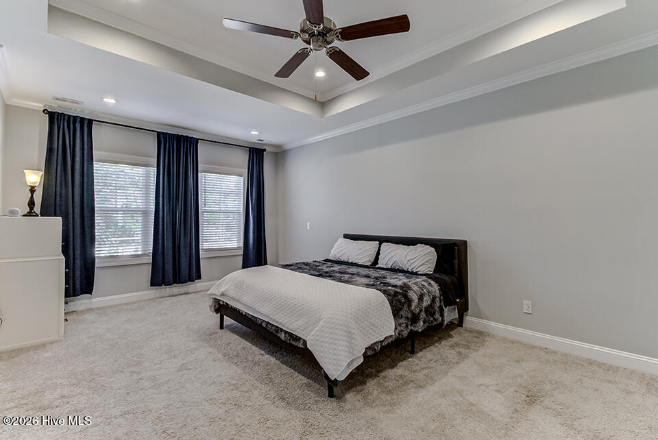 100554310 | Photo 22