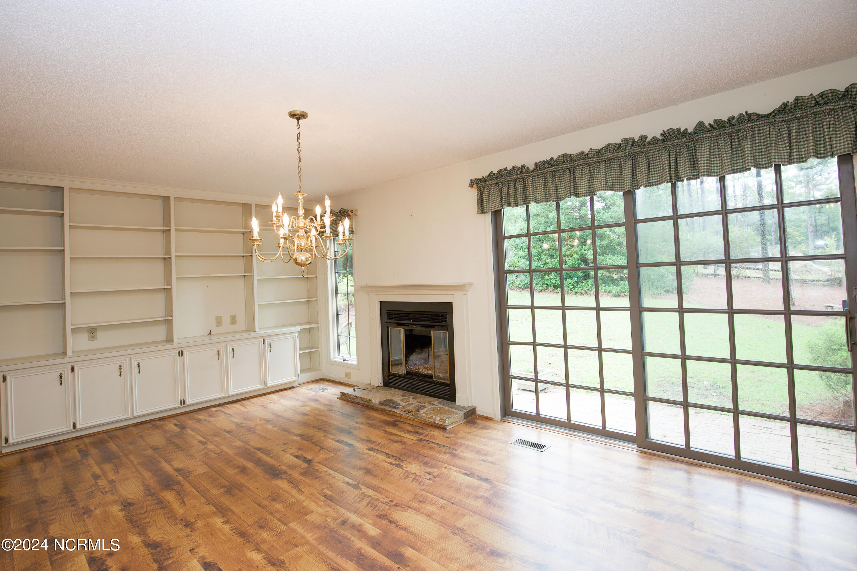 620 Diamondhead Dr S-20