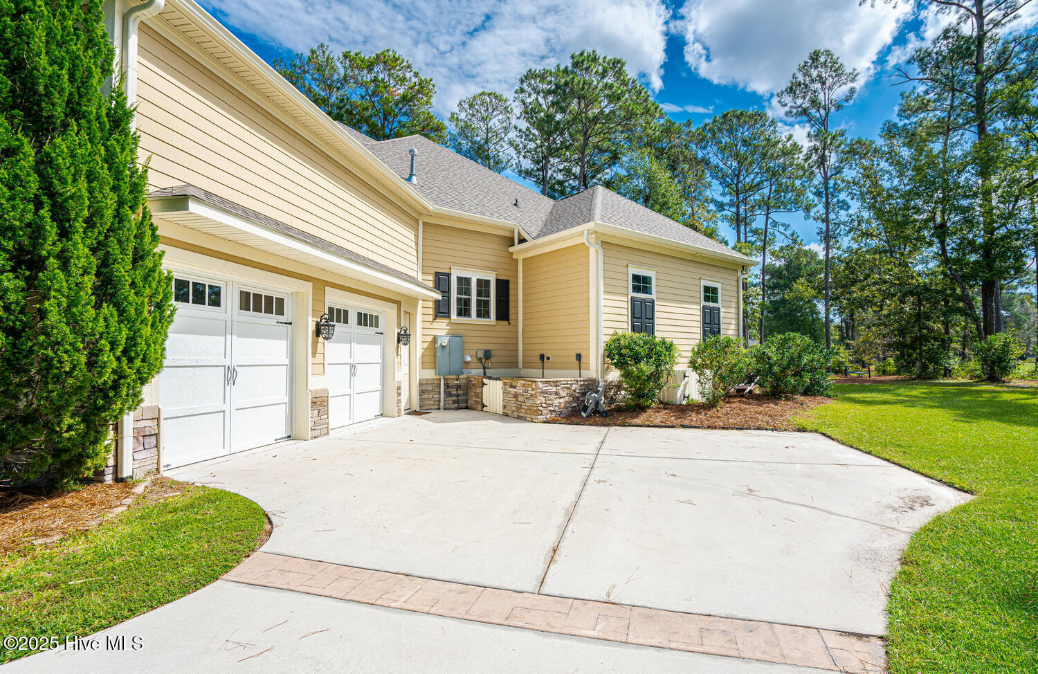 100534571 | Photo 109