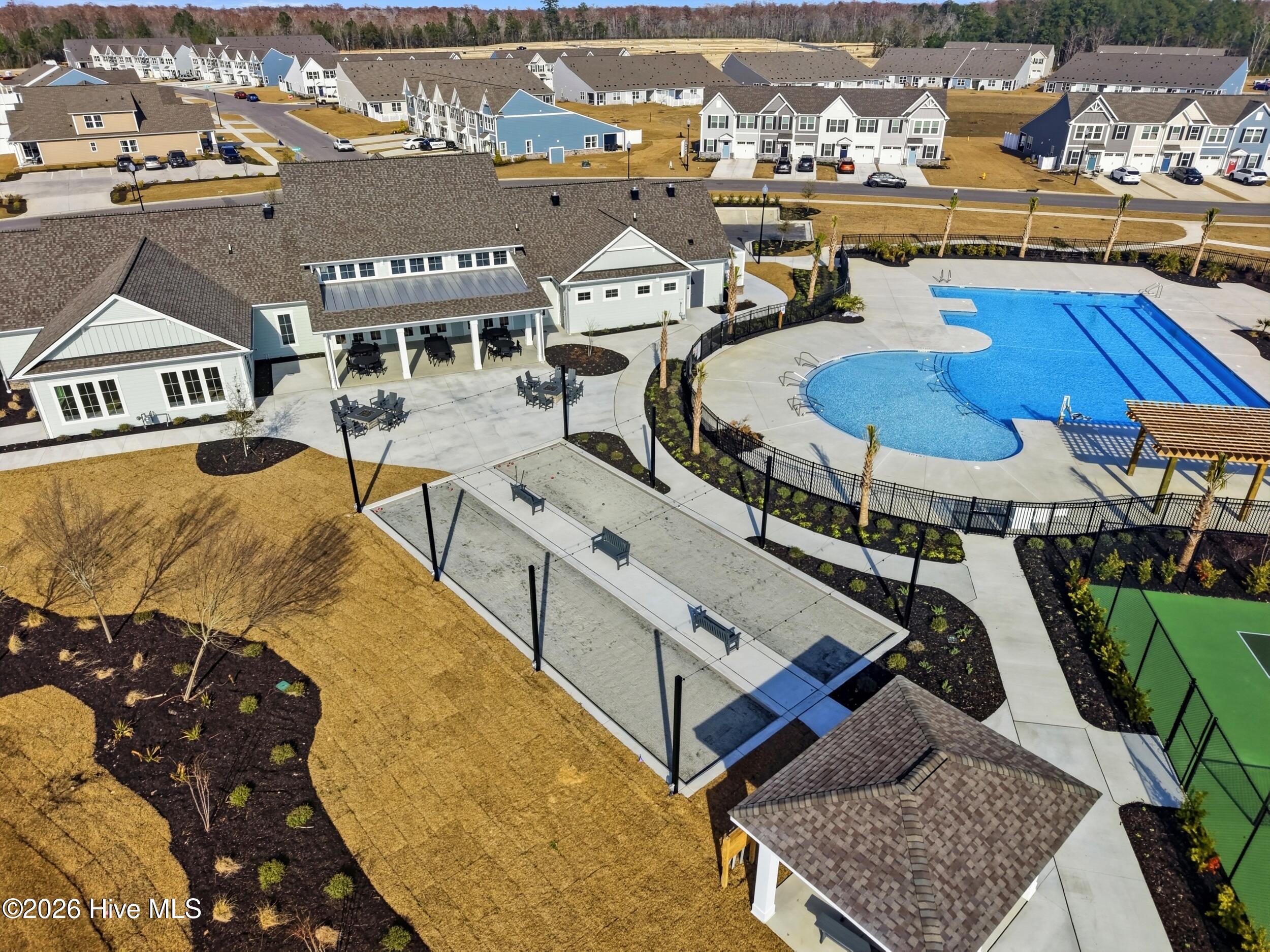 100559219 | Photo 33