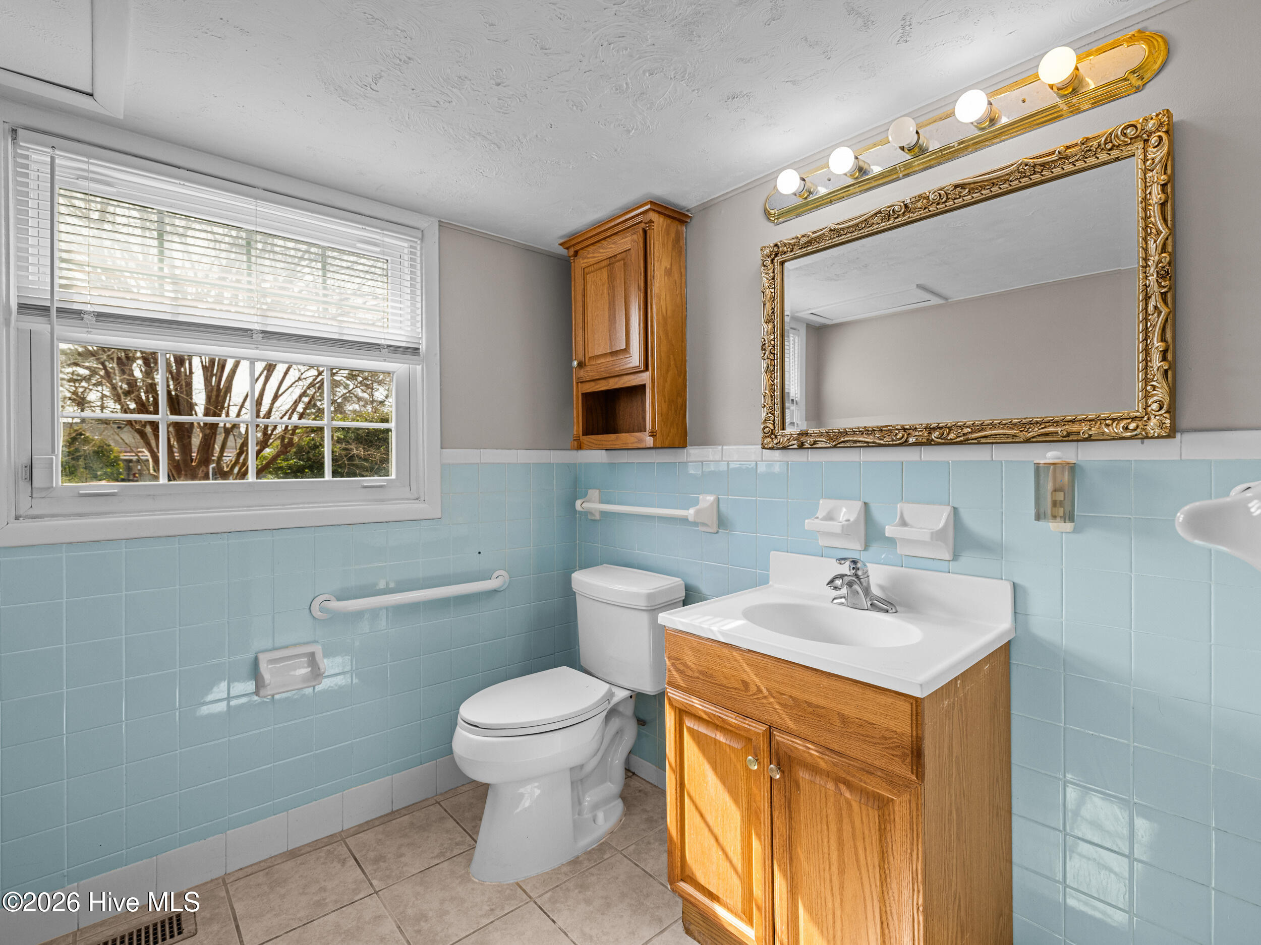 100552872 | Photo 27