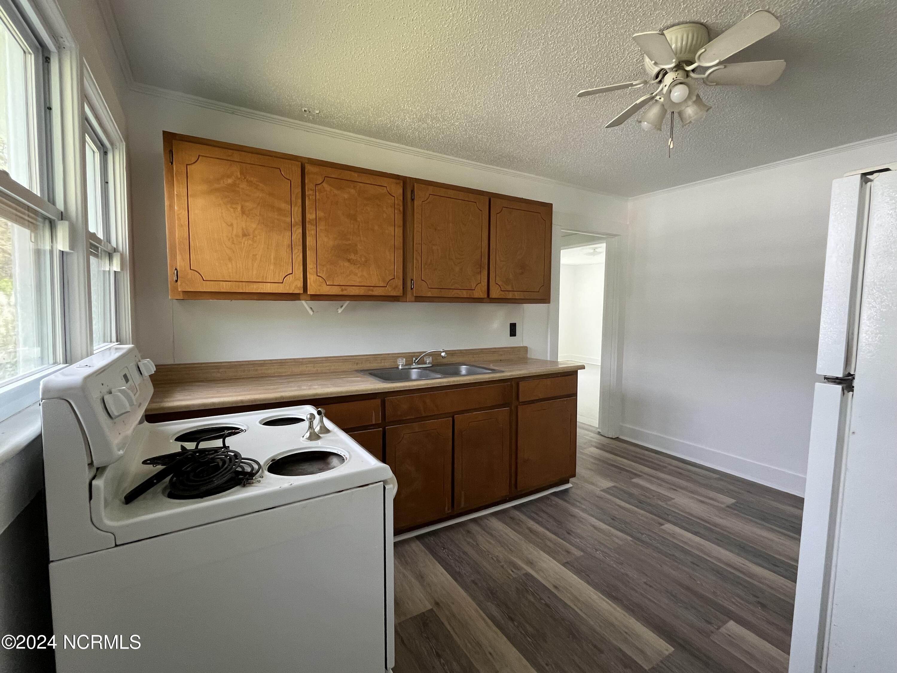 100564112 | Photo 12