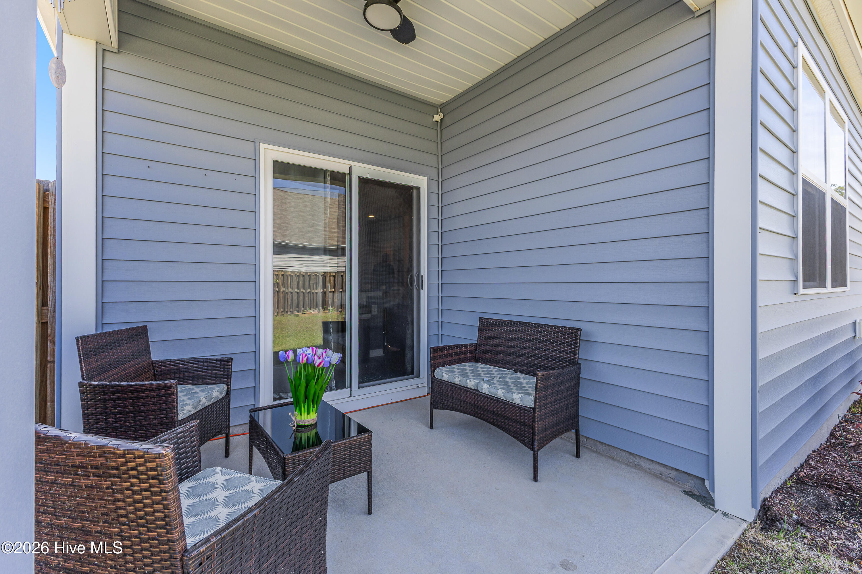 100566455 | Photo 32