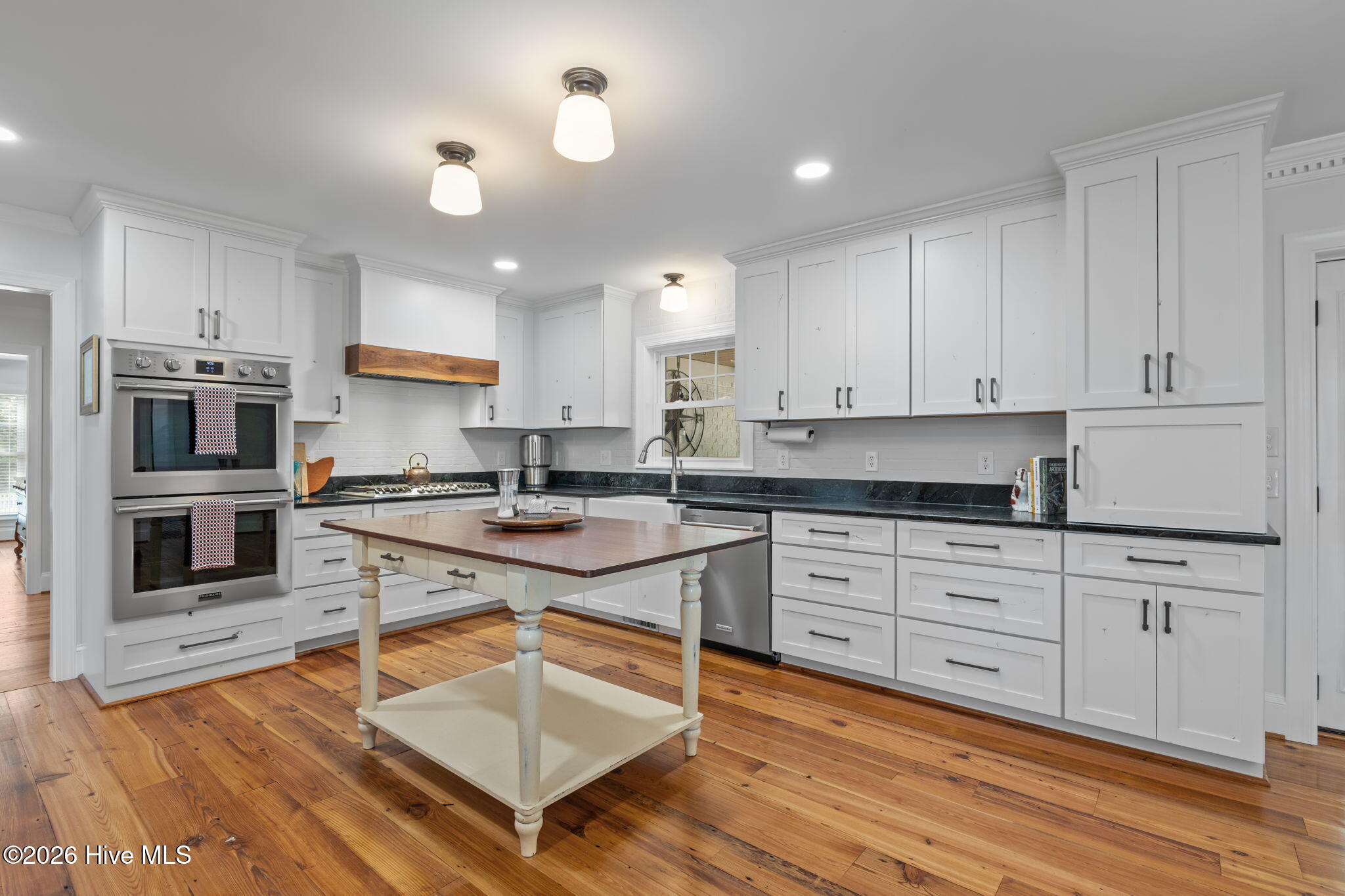 218 Lands End Road,Morehead City