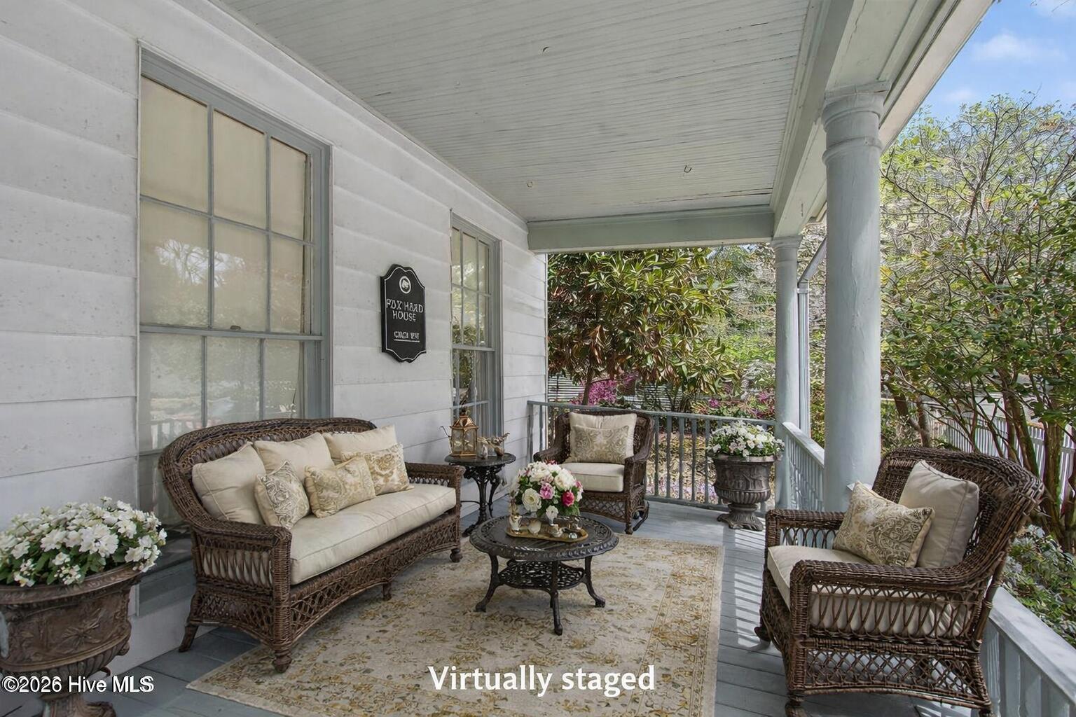 100566206 | Photo 11