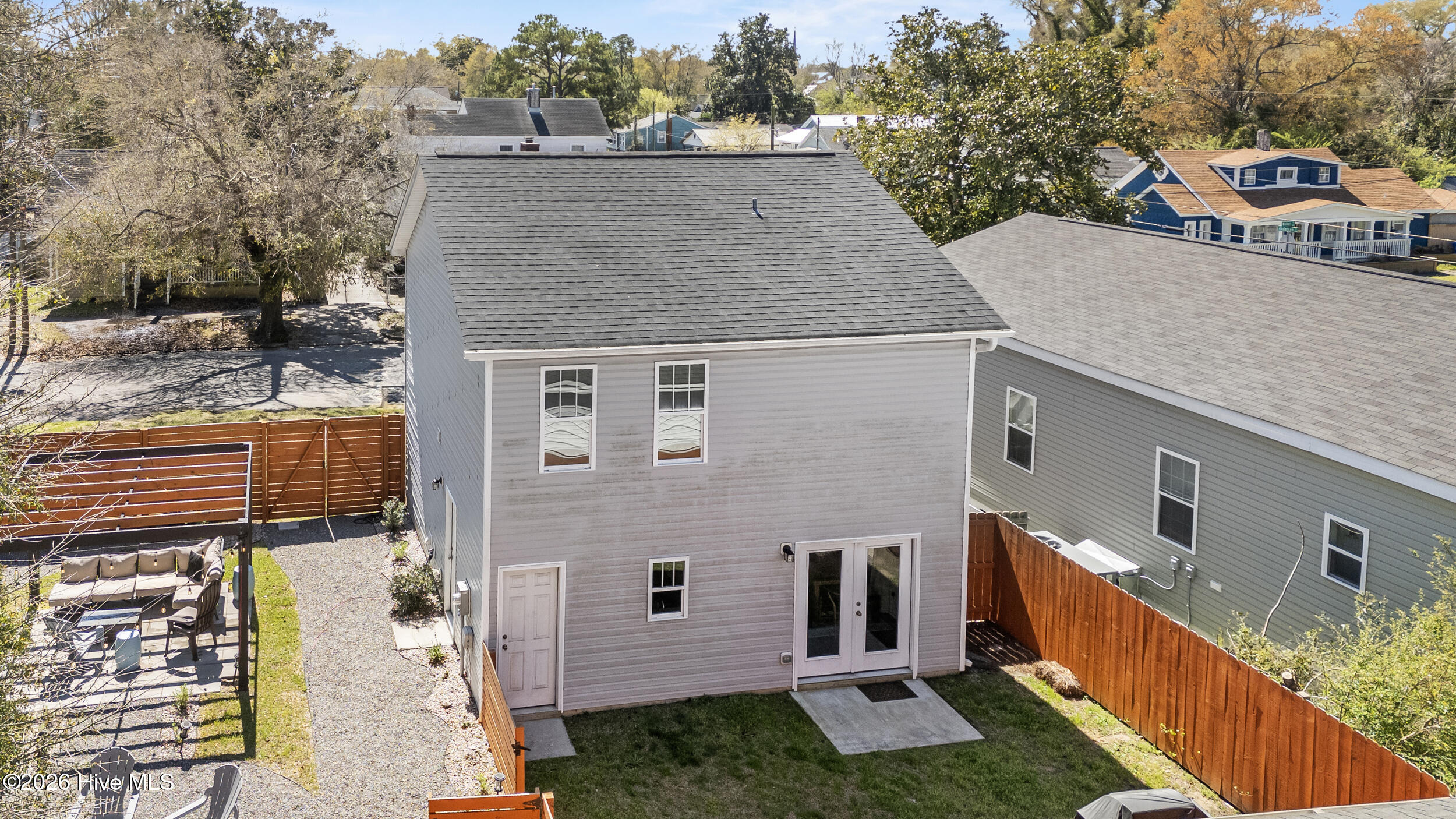 100563466 | Photo 31