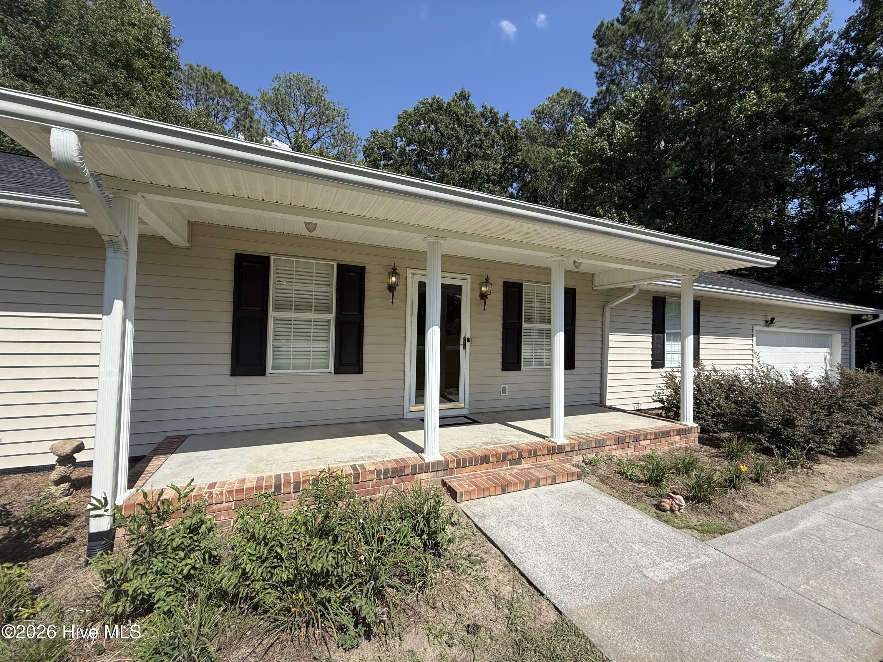 2nd image of 422 King Ln, Thomson, GA 30824 | MLS# 100597047