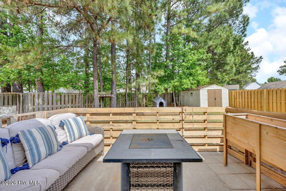 100570589 | Photo 26