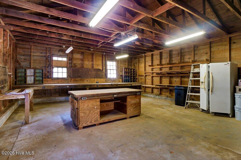 100560738 | Photo 28