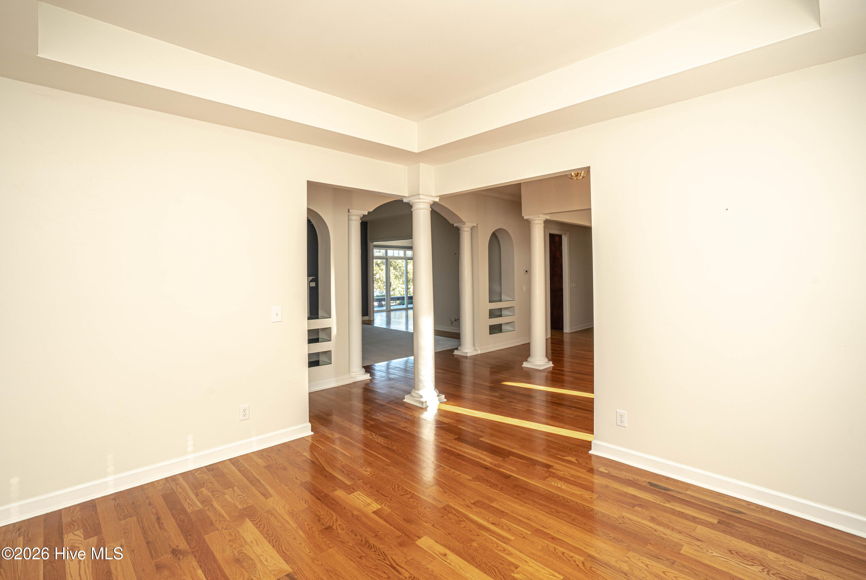 100553430 | Photo 16