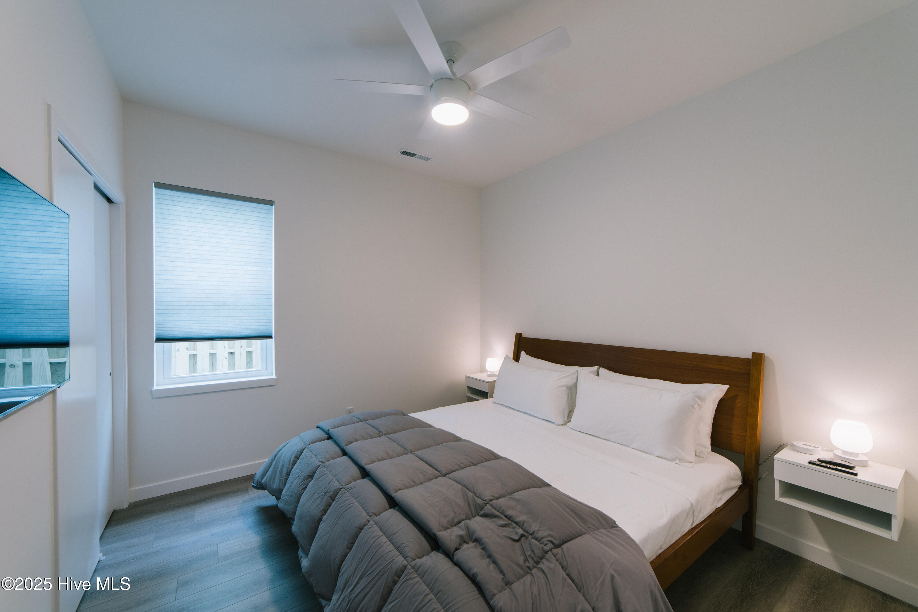 100541058 | Photo 11