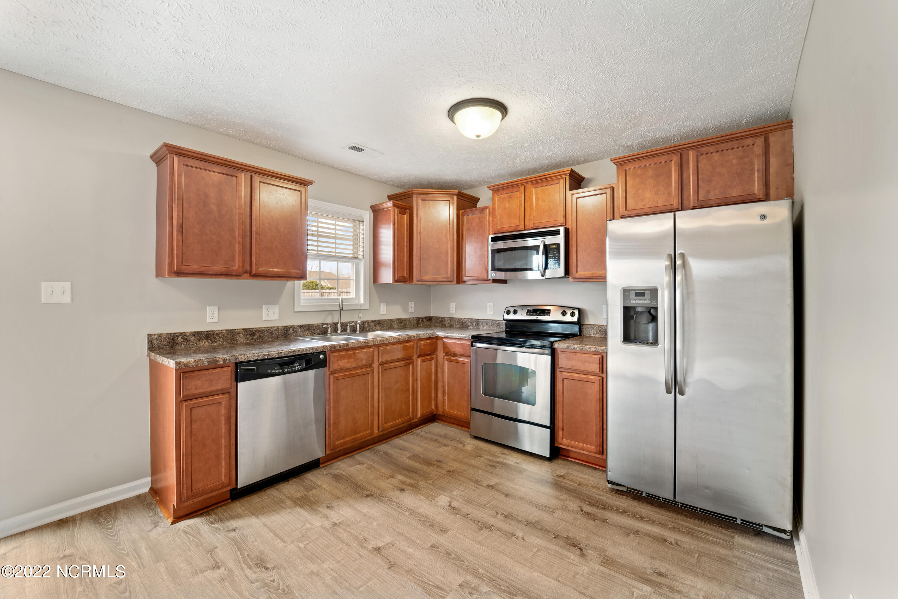 100564225 | Photo 10