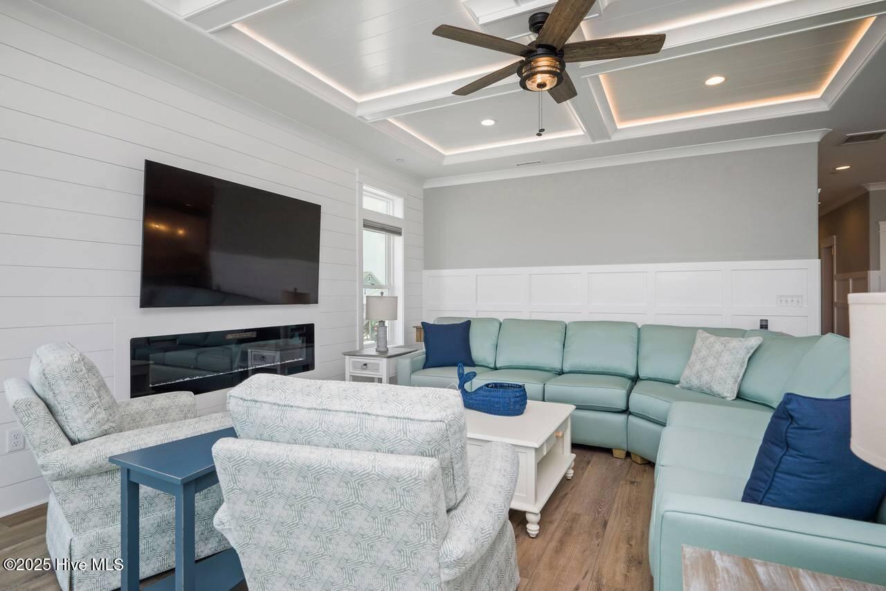 100527522 | Photo 13