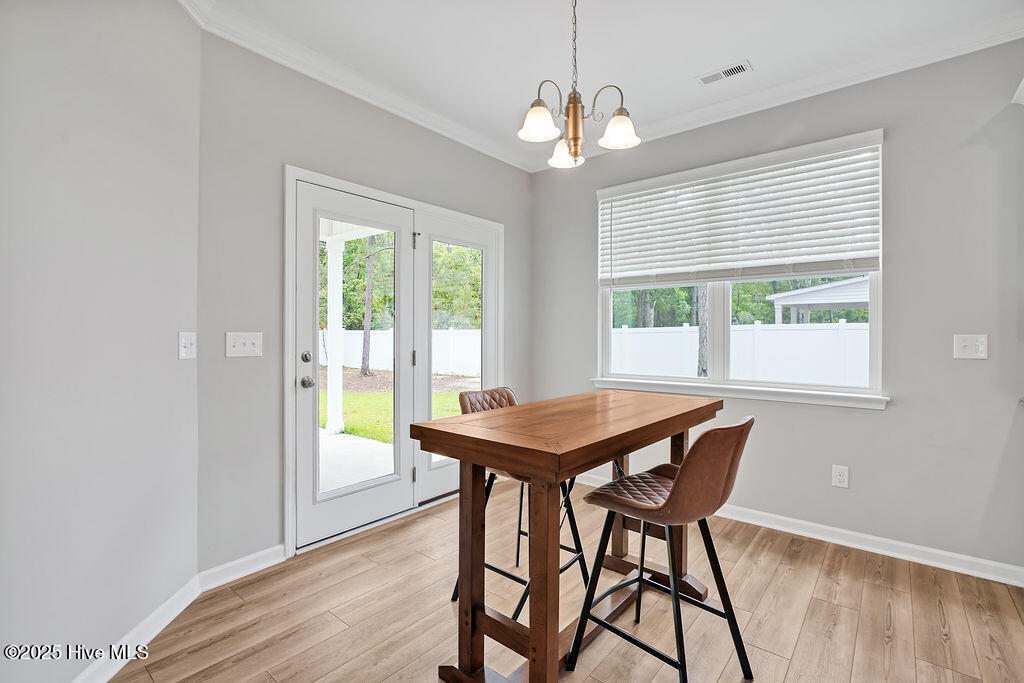 100563599 | Photo 13