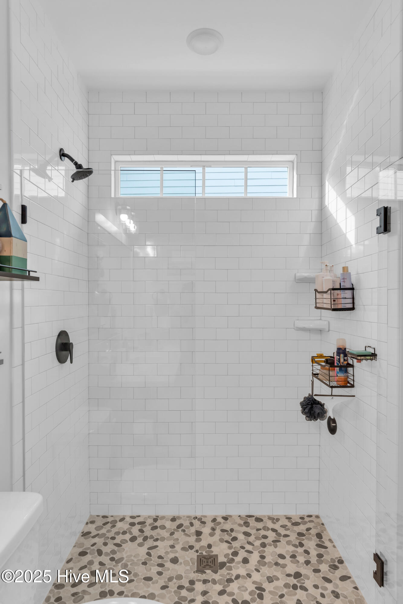 100543142 | Photo 33