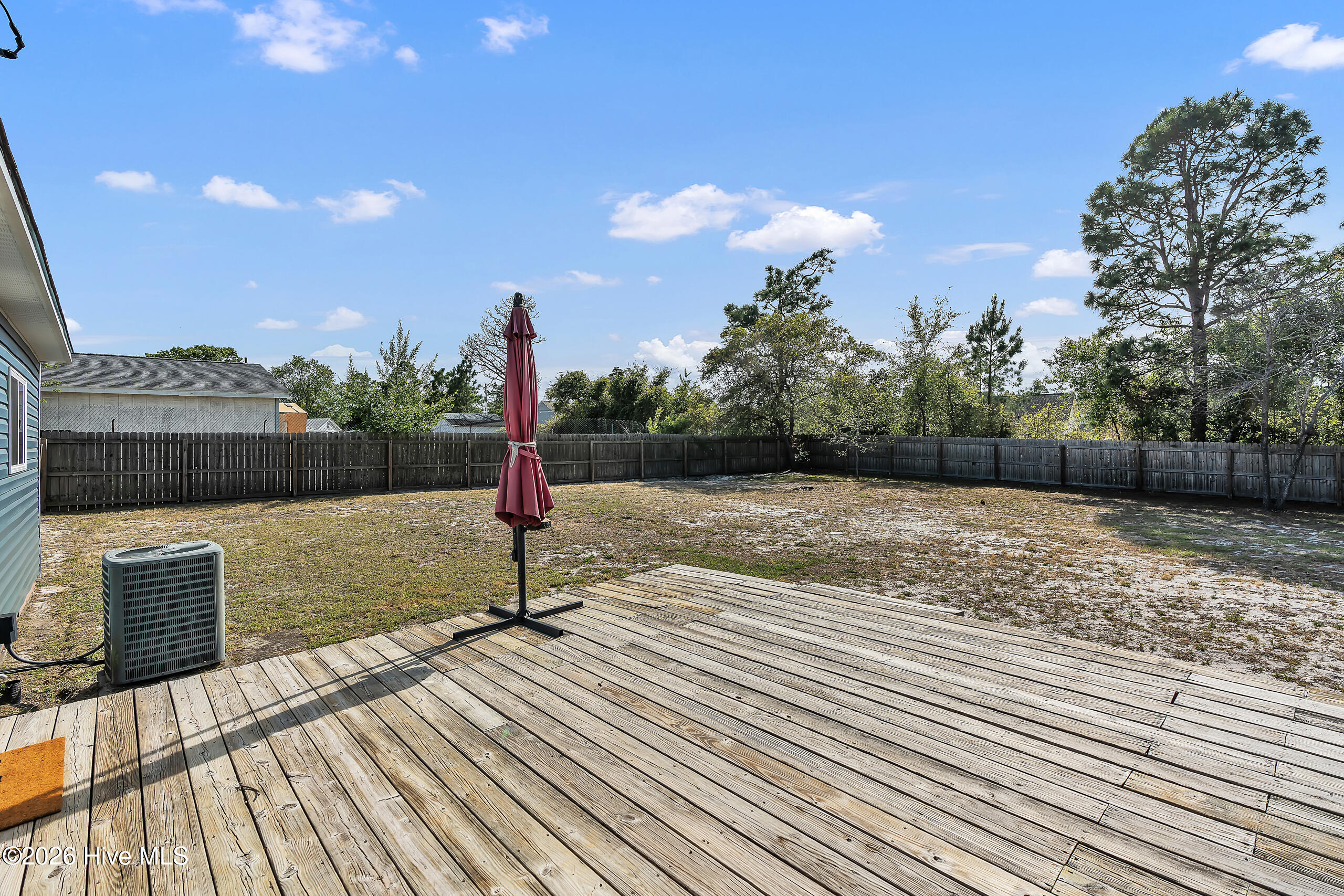 100567424 | Photo 28