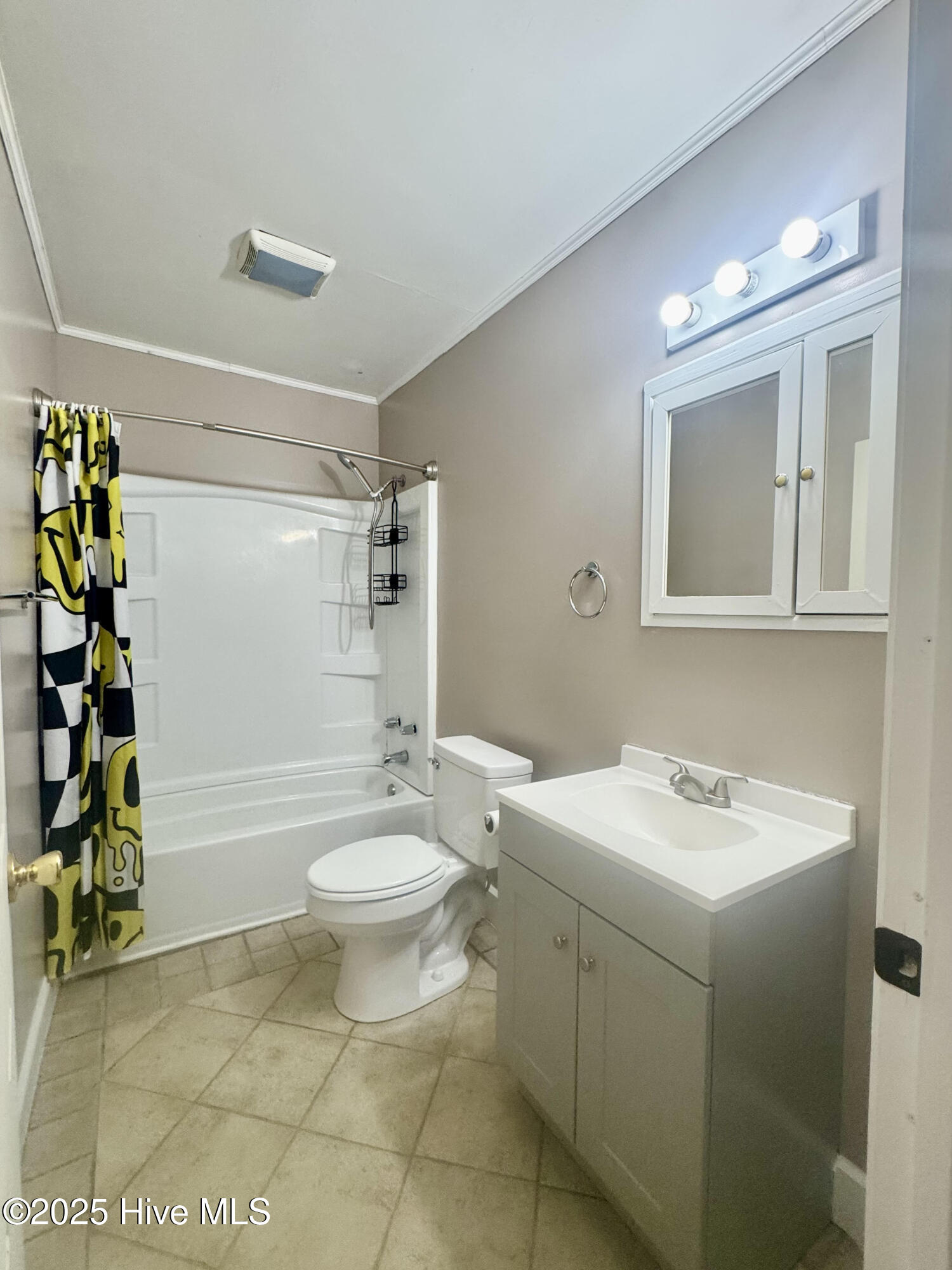 100546929 | Photo 15