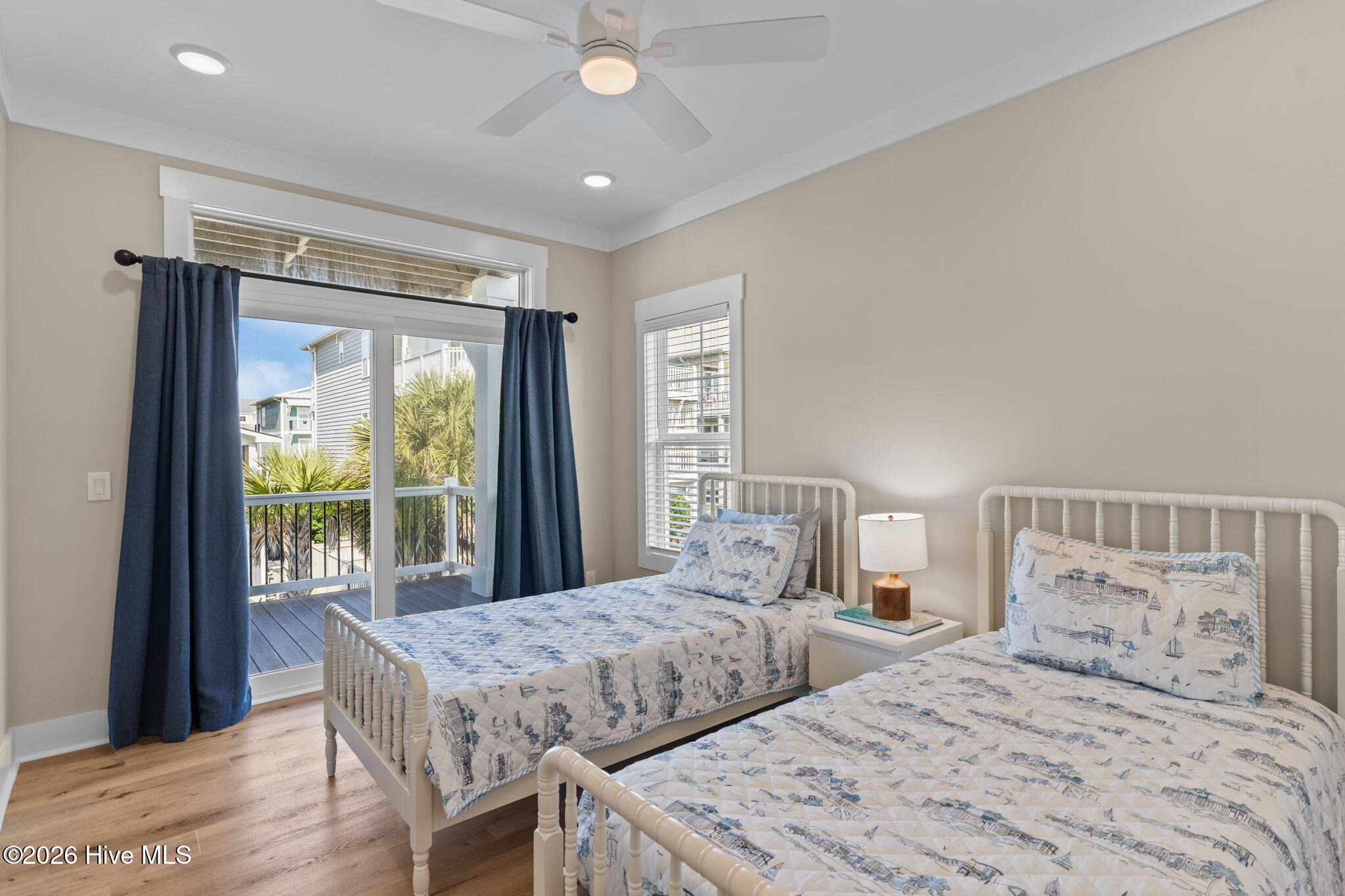 100559050 | Photo 12