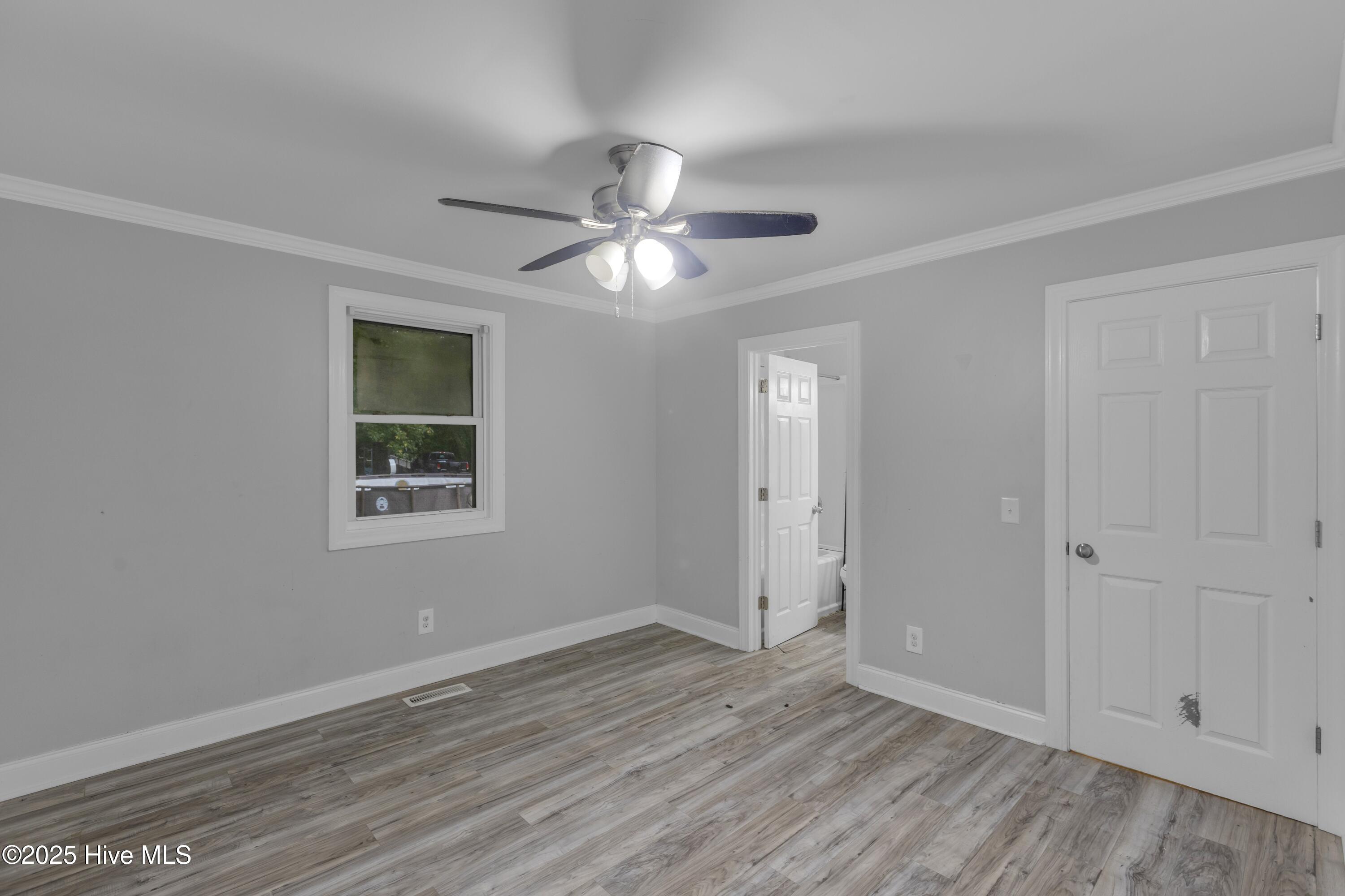 100538970 | Photo 14