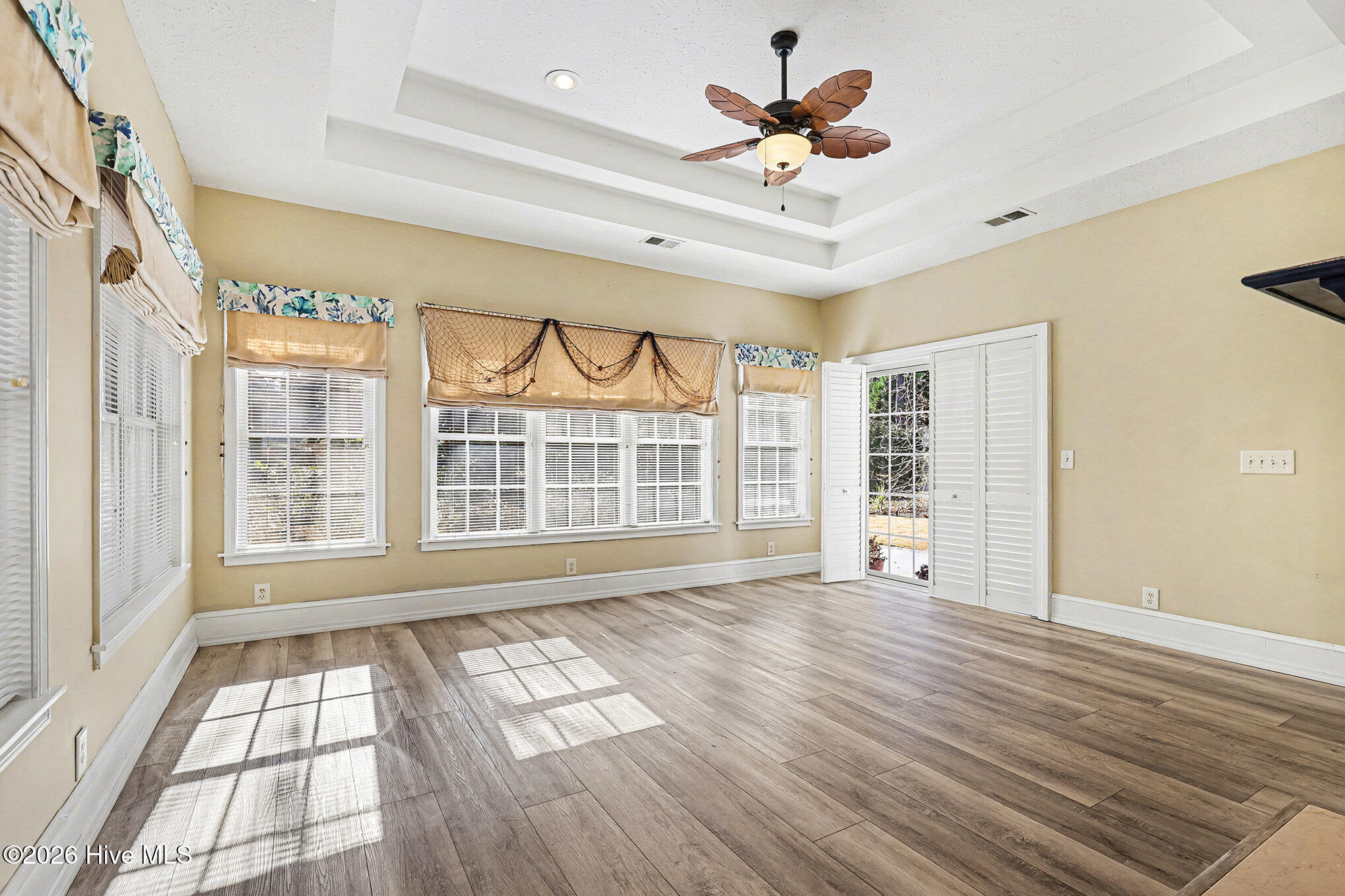 100539757 | Photo 13