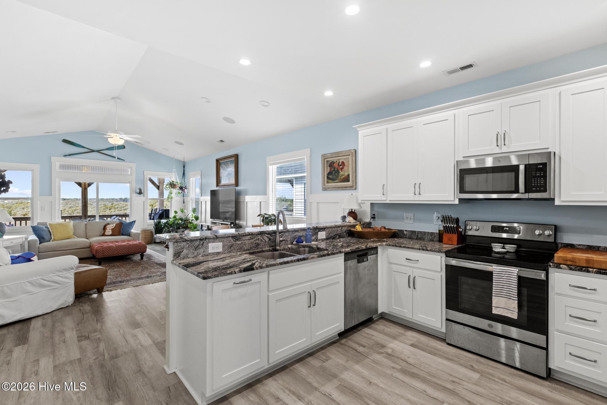 100562400 | Photo 10