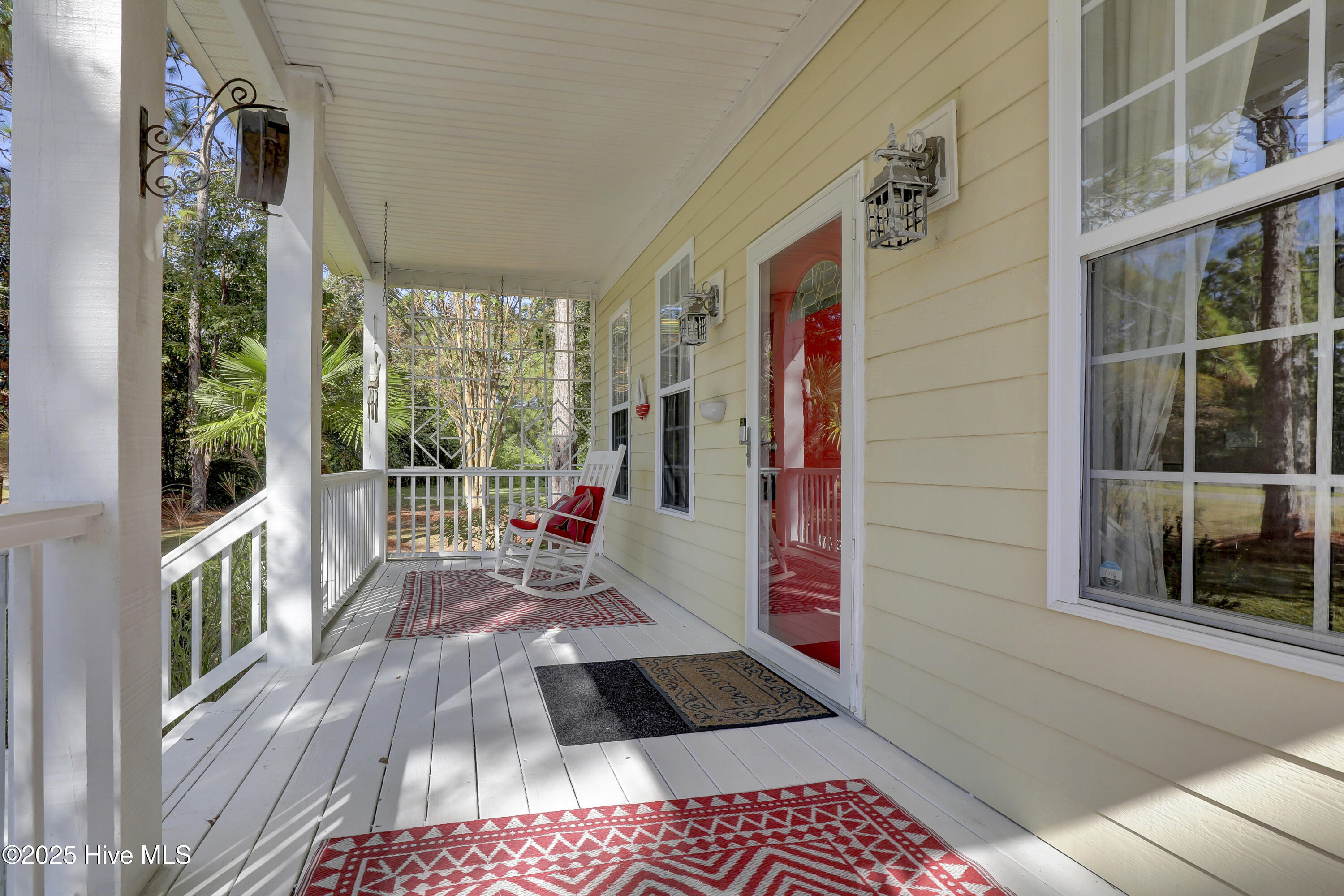 100532986 | Photo 10