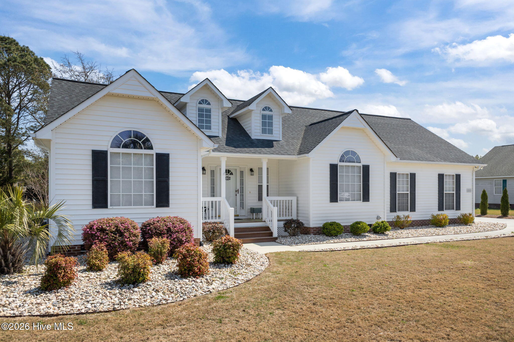 202 Nikida Court, Swansboro, NC 28584 – photo 5: Front View