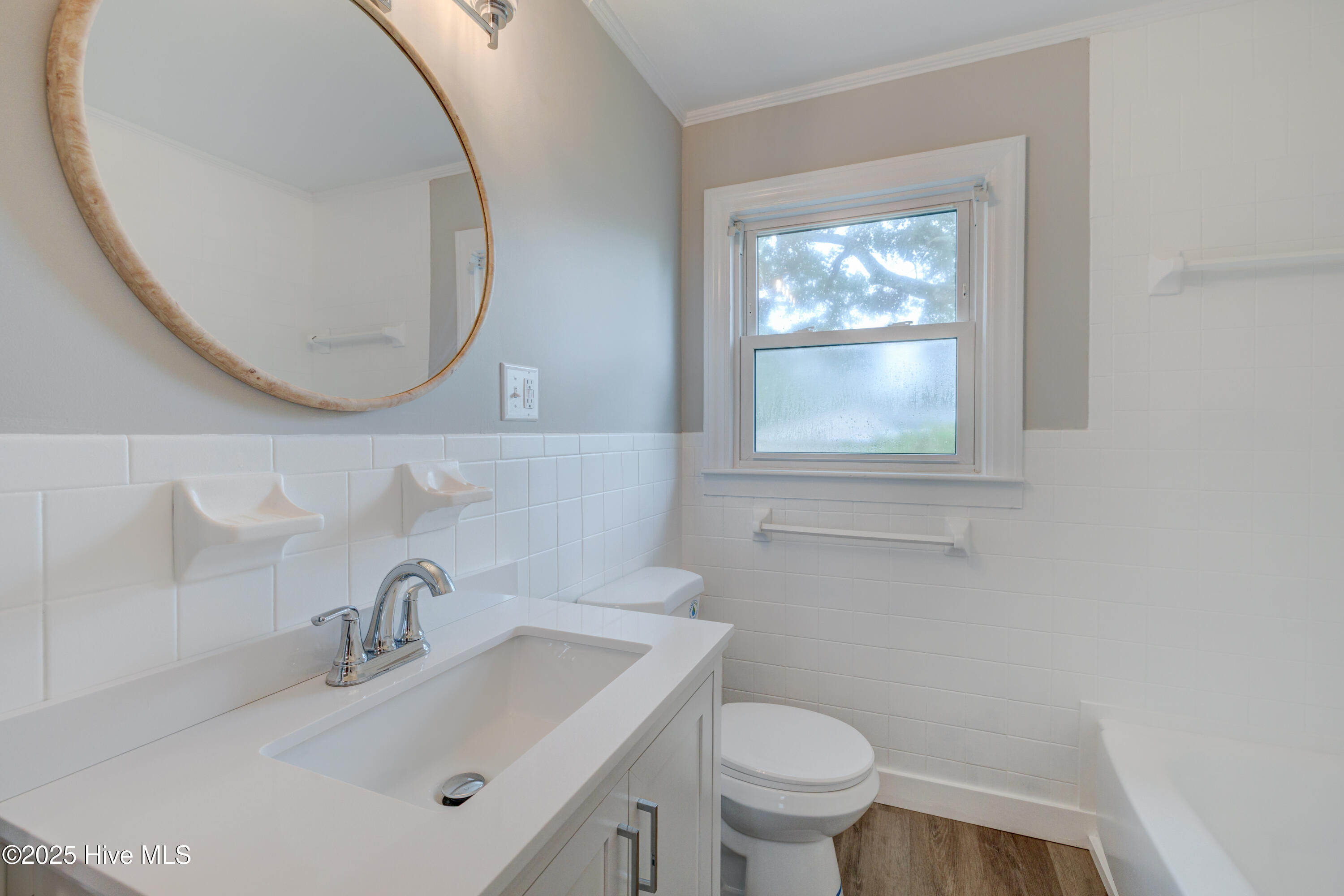 100547568 | Photo 15