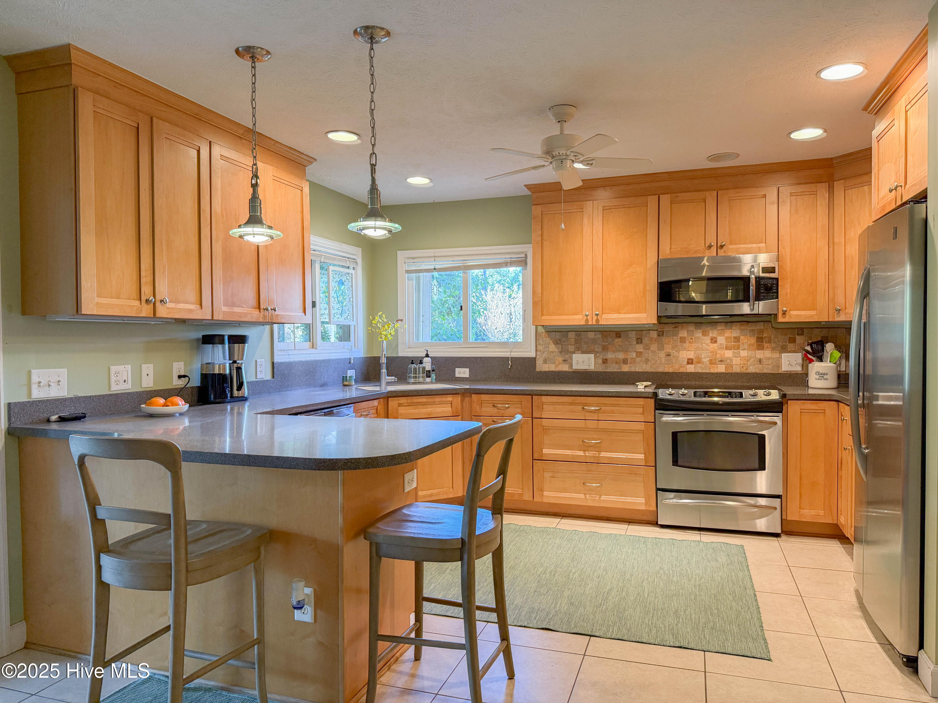 100538841 | Photo 22