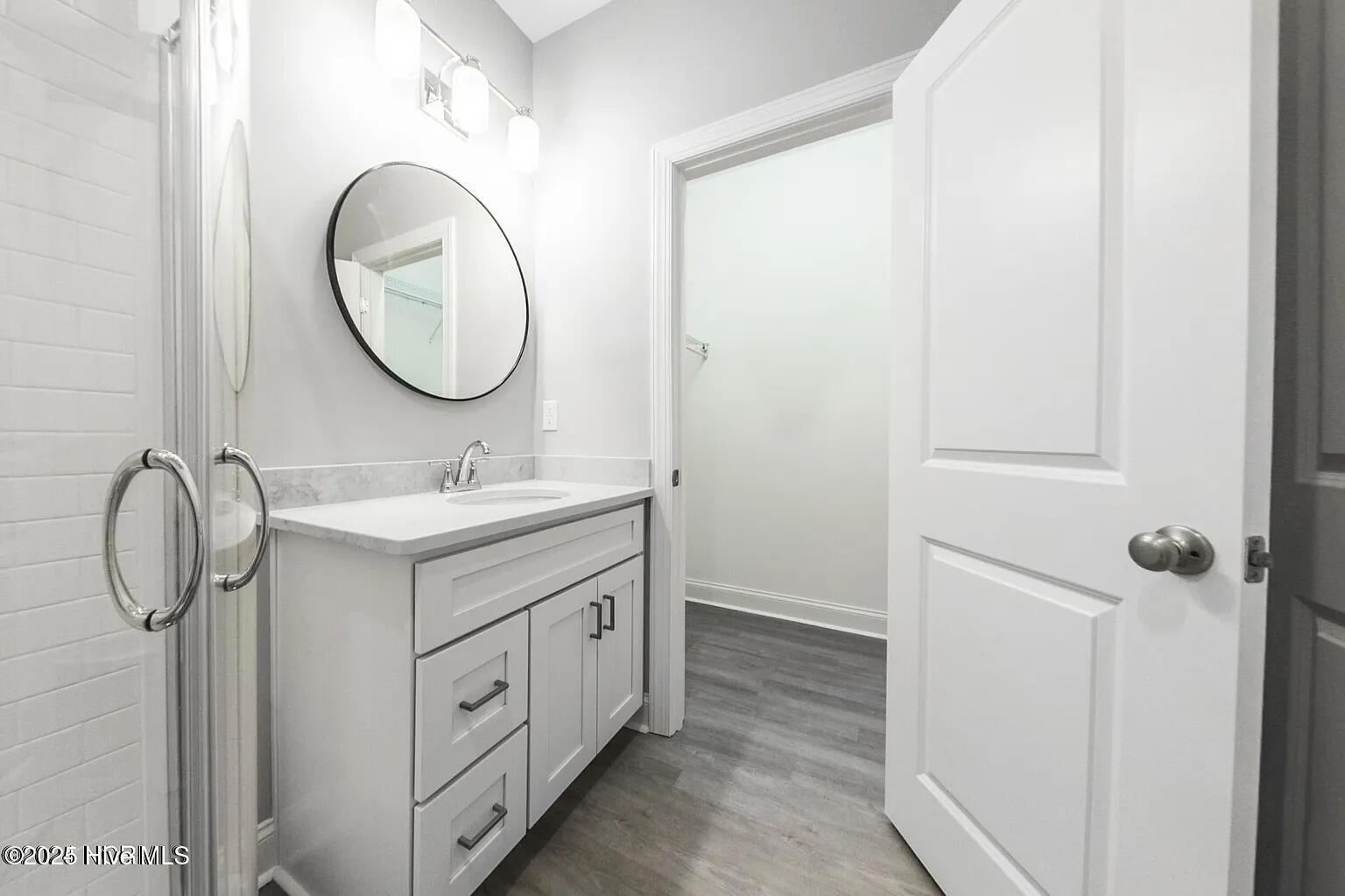 100528909 | Photo 25