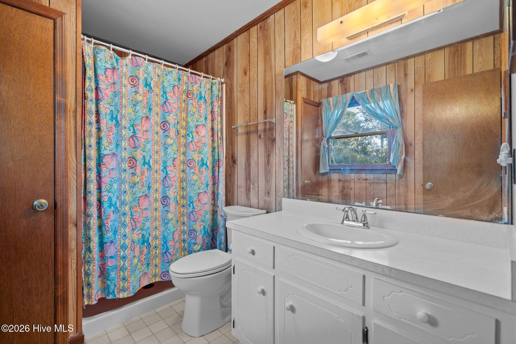 100559194 | Photo 25