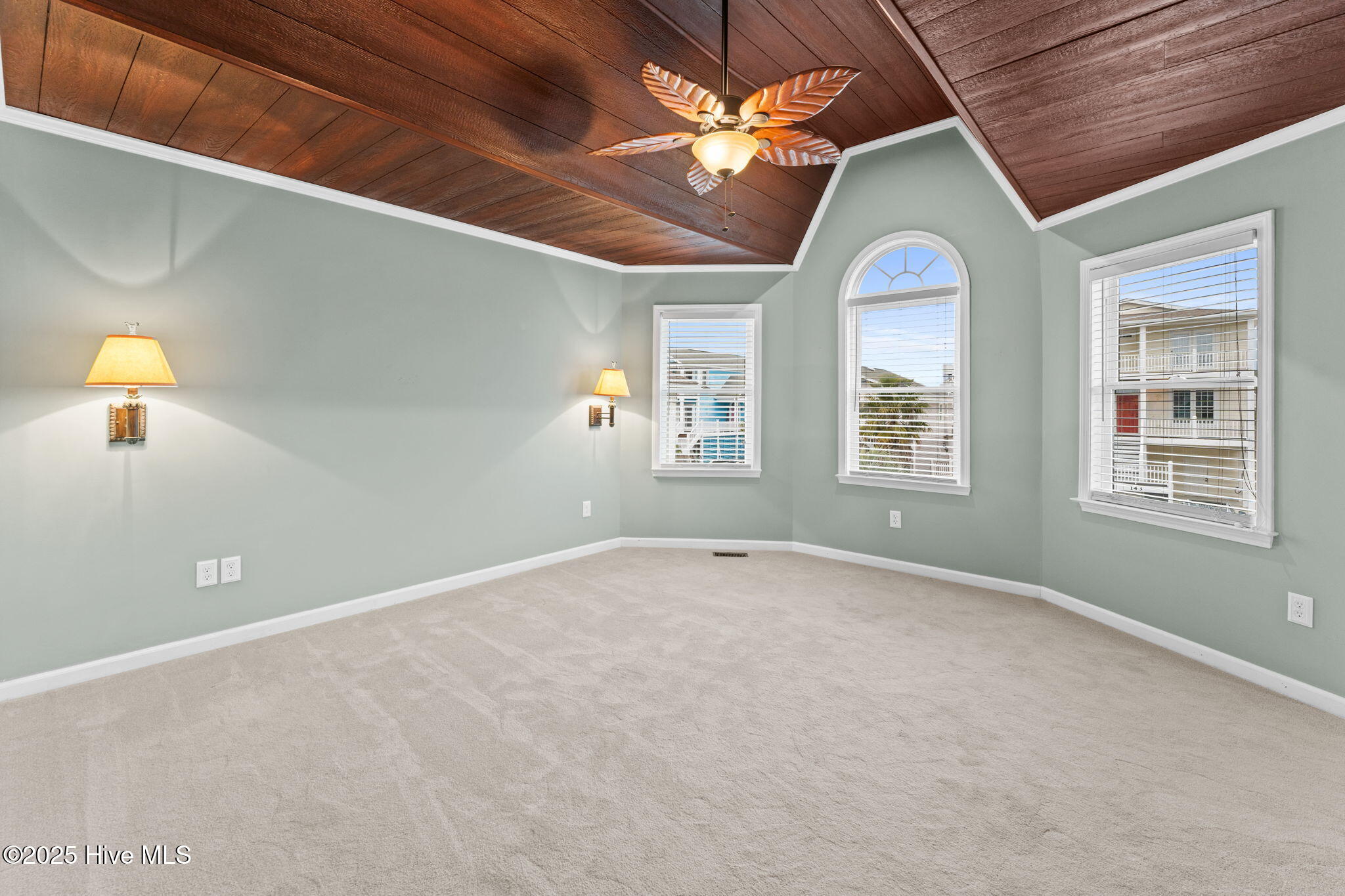 100544546 | Photo 25