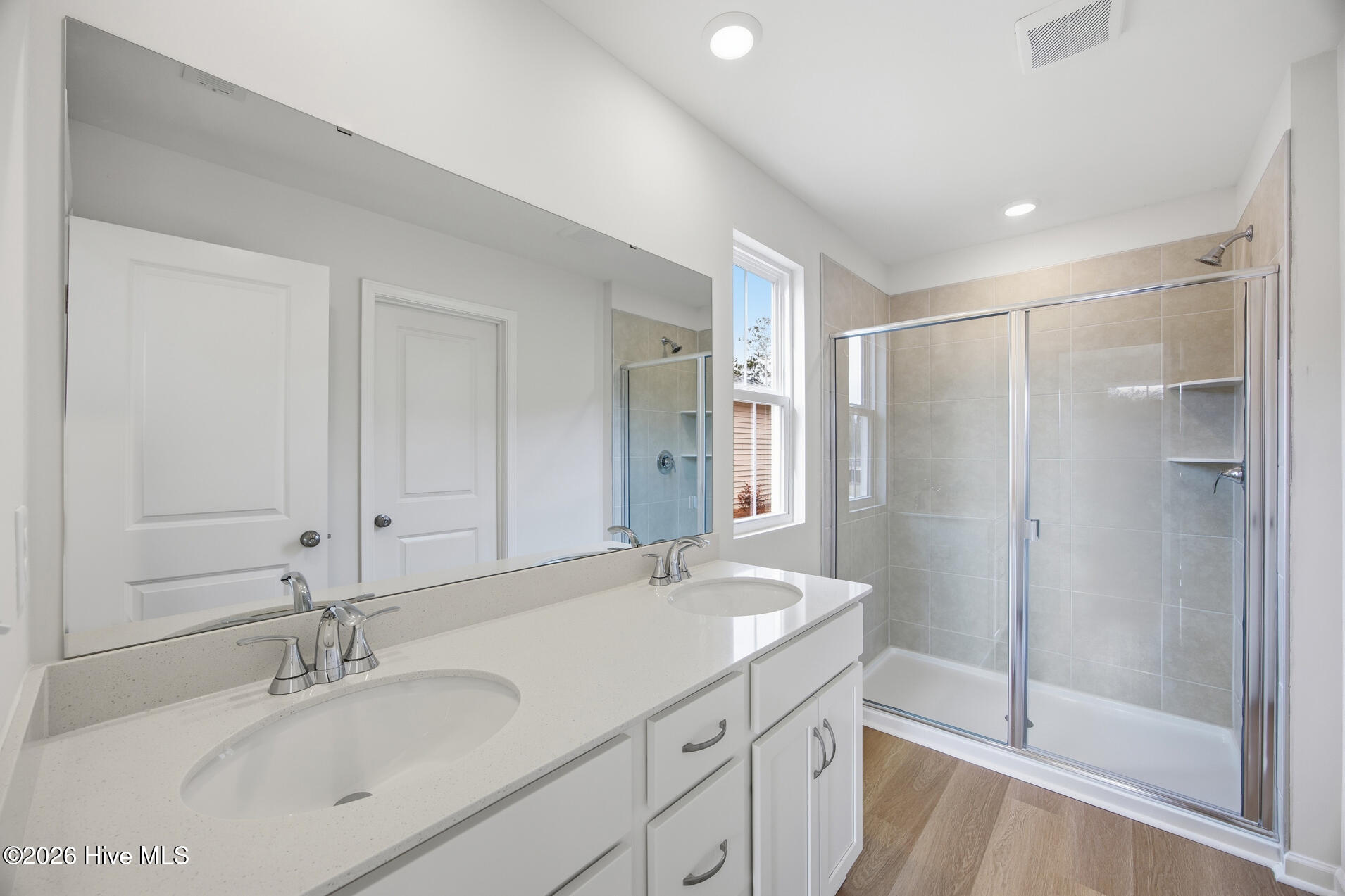 100559901 | Photo 18